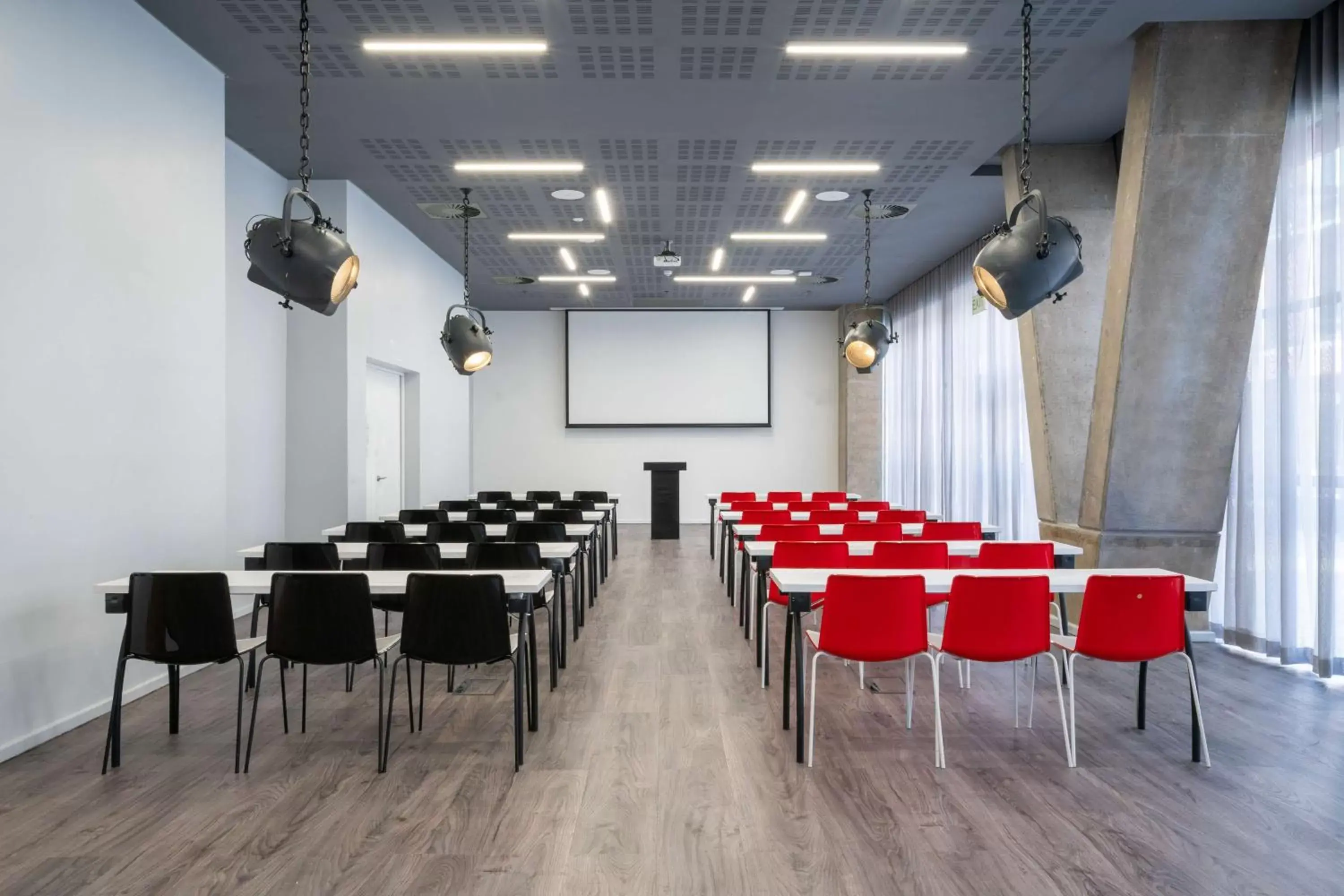 Meeting/conference room in Radisson RED Hotel V&A Waterfront Cape Town