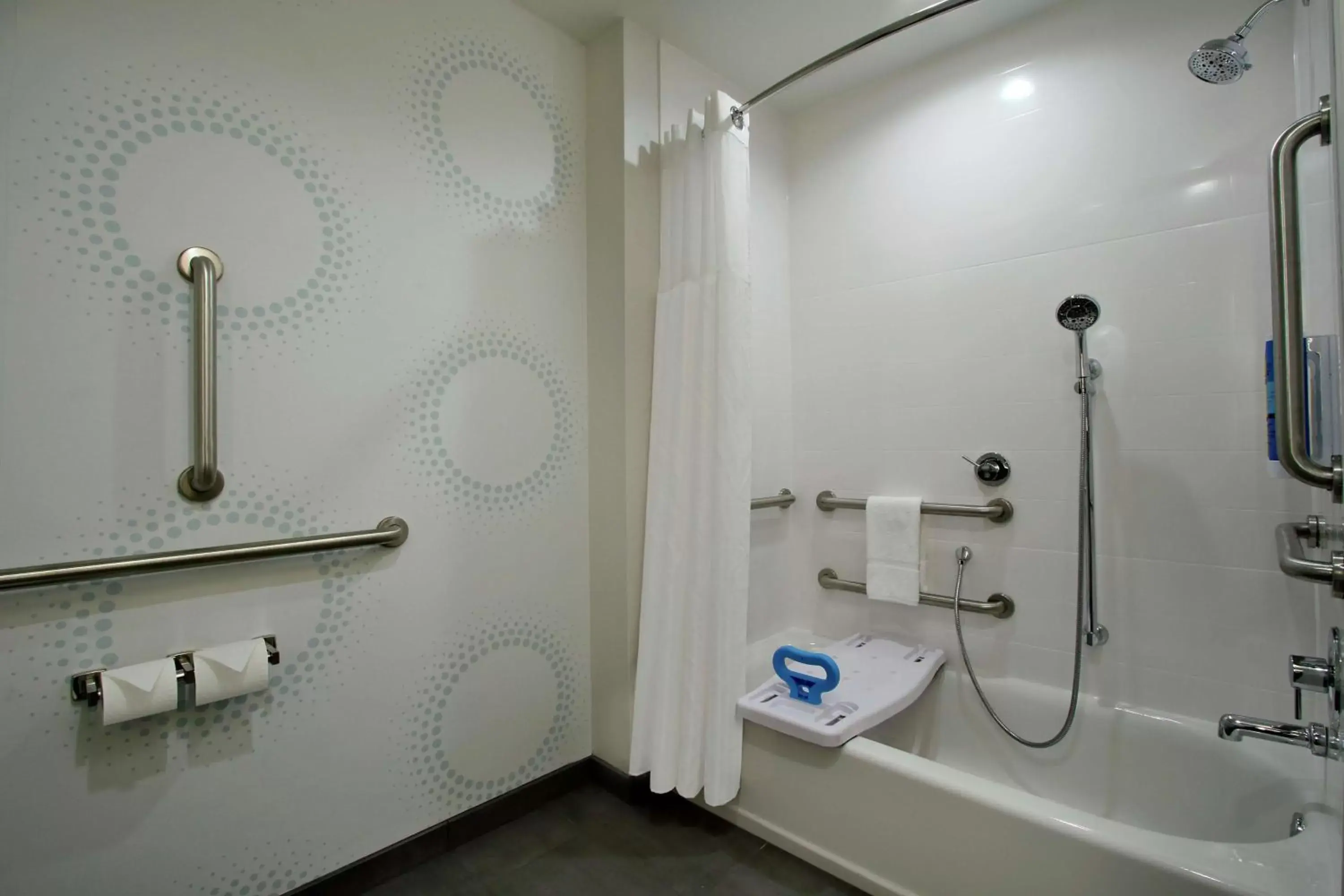 Bathroom in Tru By Hilton Mobile