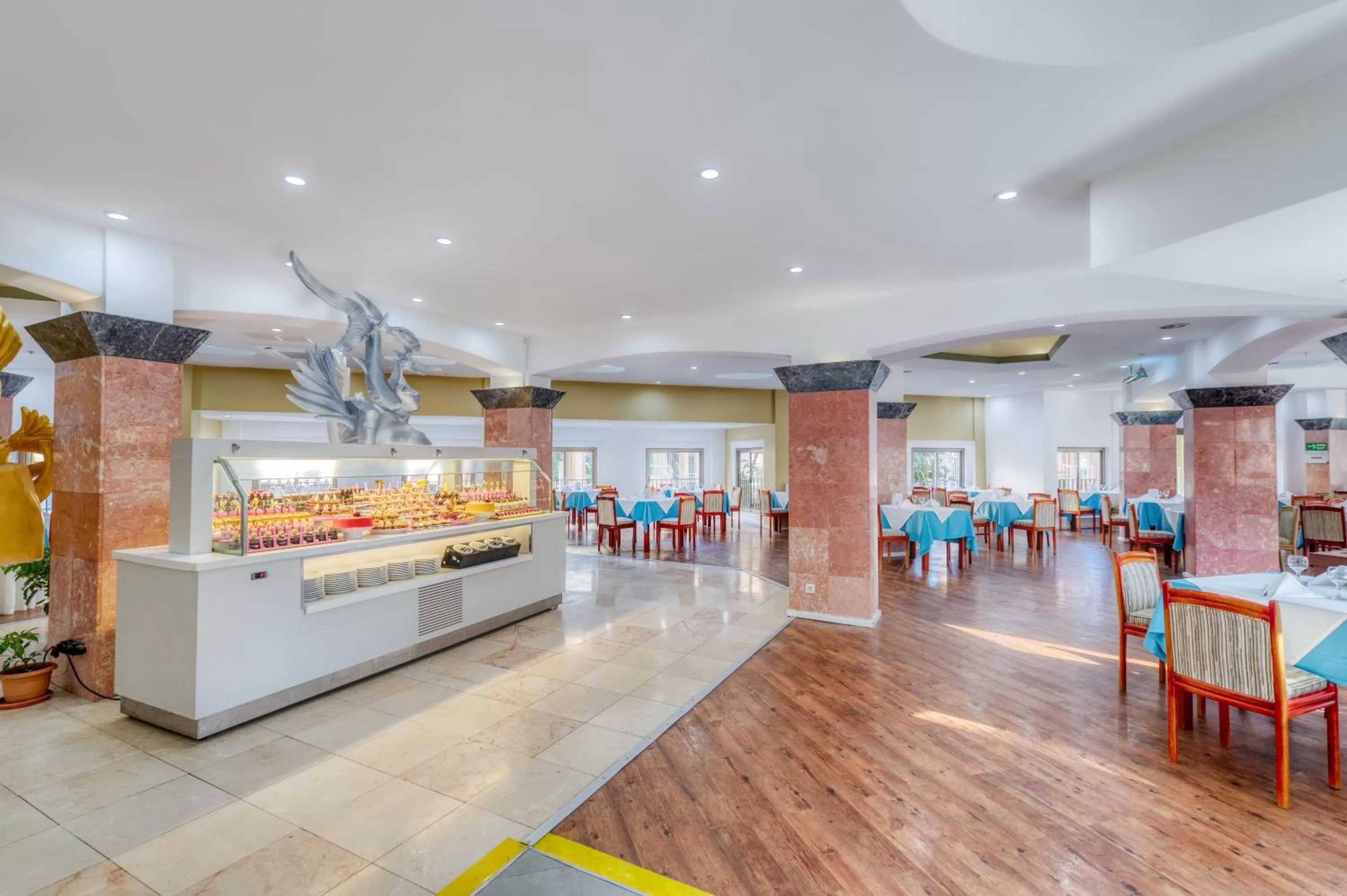 Restaurant/places to eat in Labranda Excelsior Hotel