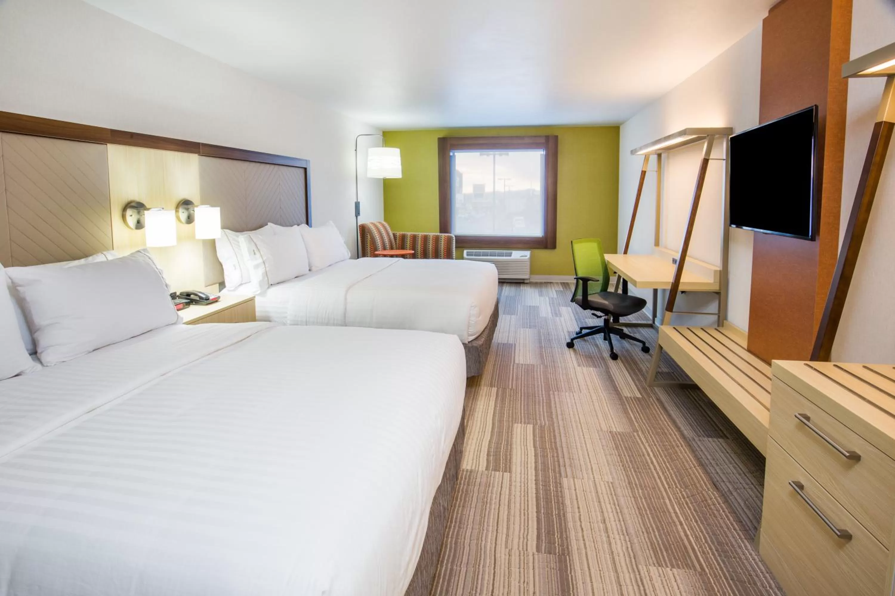 Photo of the whole room, Bed in Holiday Inn Express & Suites Pahrump by IHG