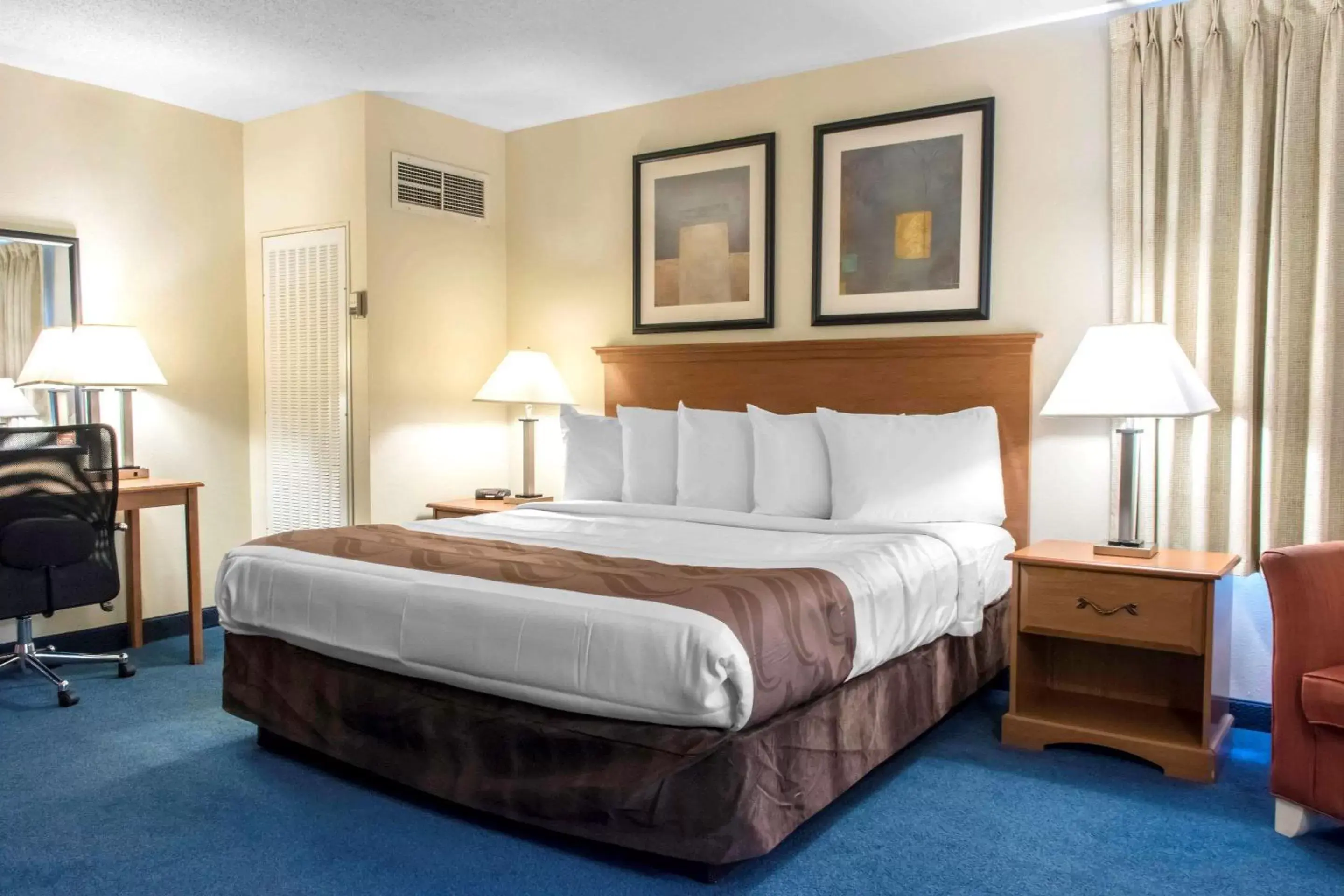 Photo of the whole room in Days Inn by Wyndham Penn State