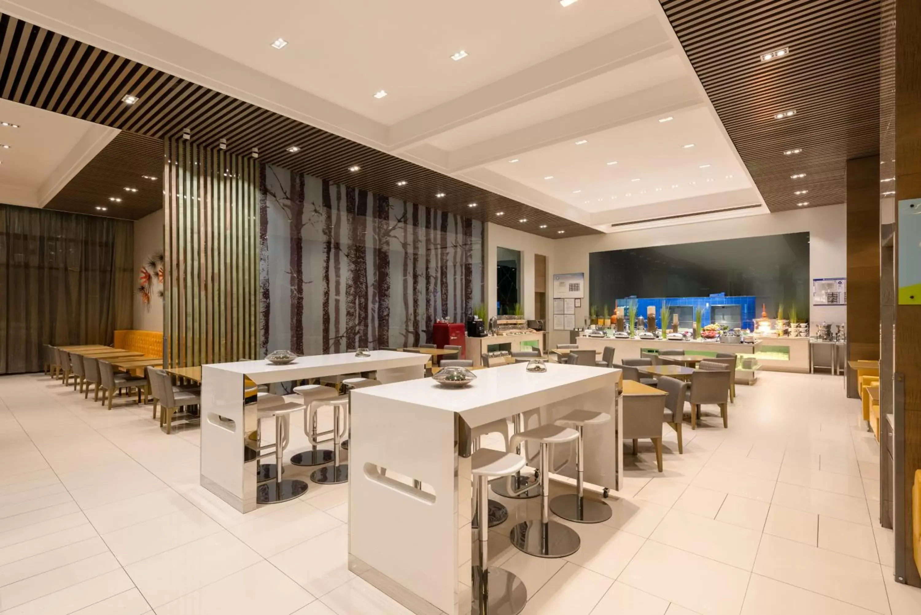 Breakfast, Restaurant/Places to Eat in Holiday Inn Express Beijing Yizhuang, an IHG Hotel