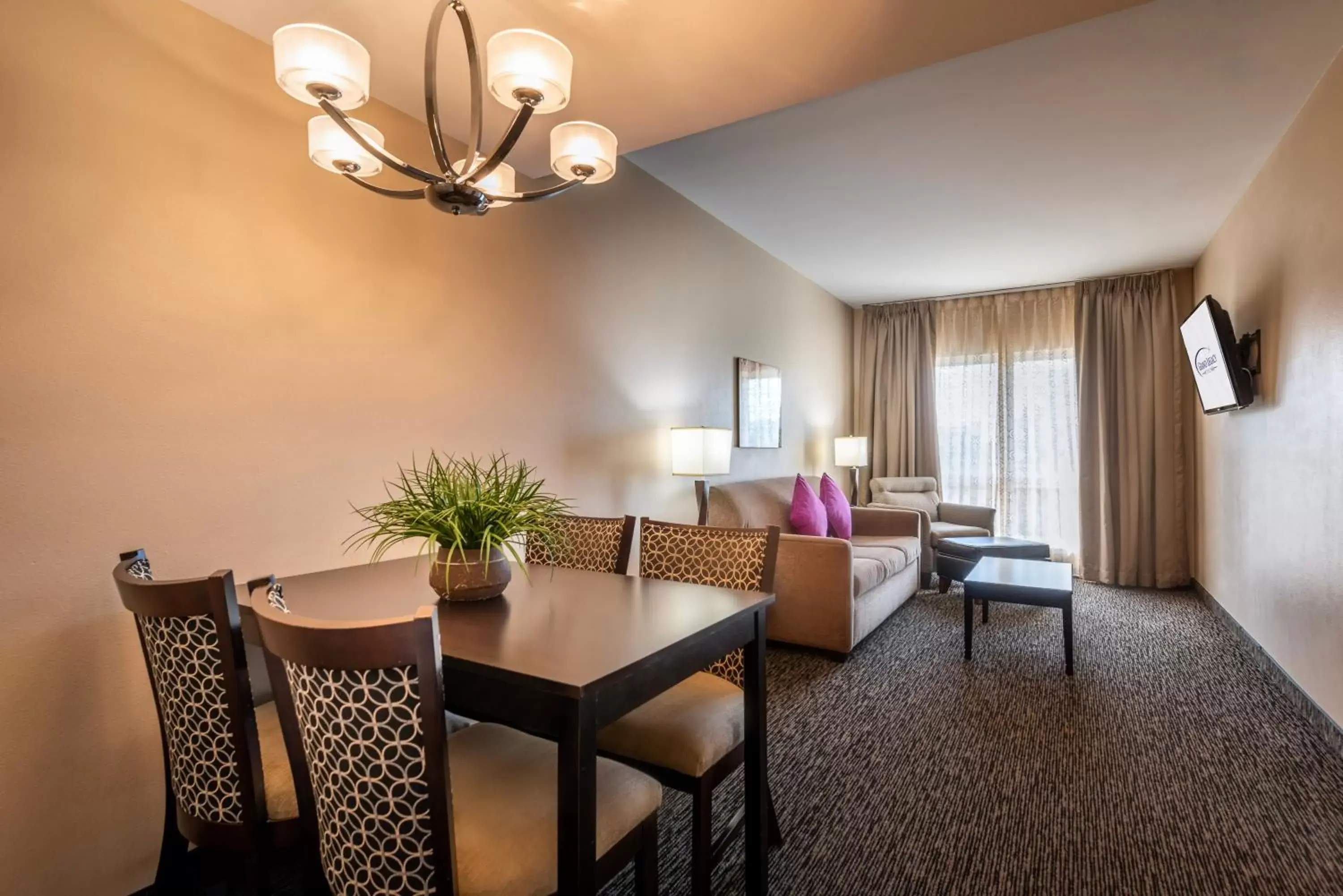 Legacy Two Room Suite in Grand Legacy At The Park