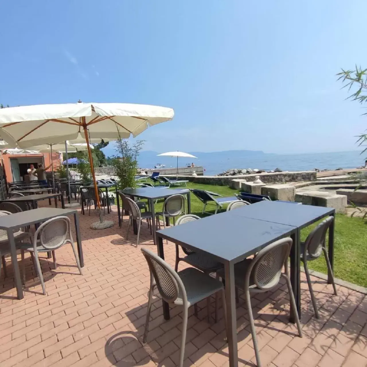 Patio in Bike Hotel Touring Gardone Riviera & Private Wellness