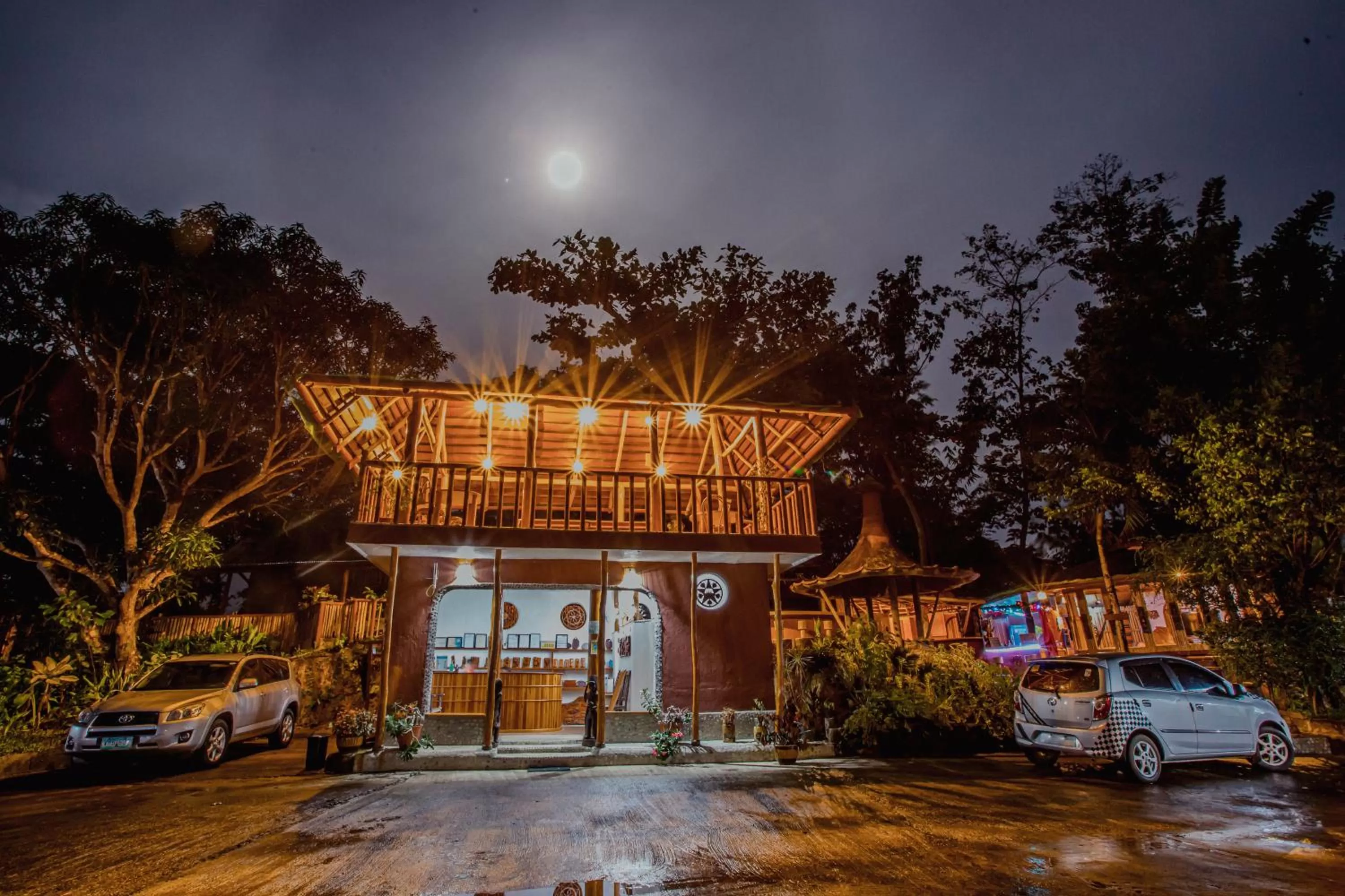 Billiard in Atremaru Jungle Retreat
