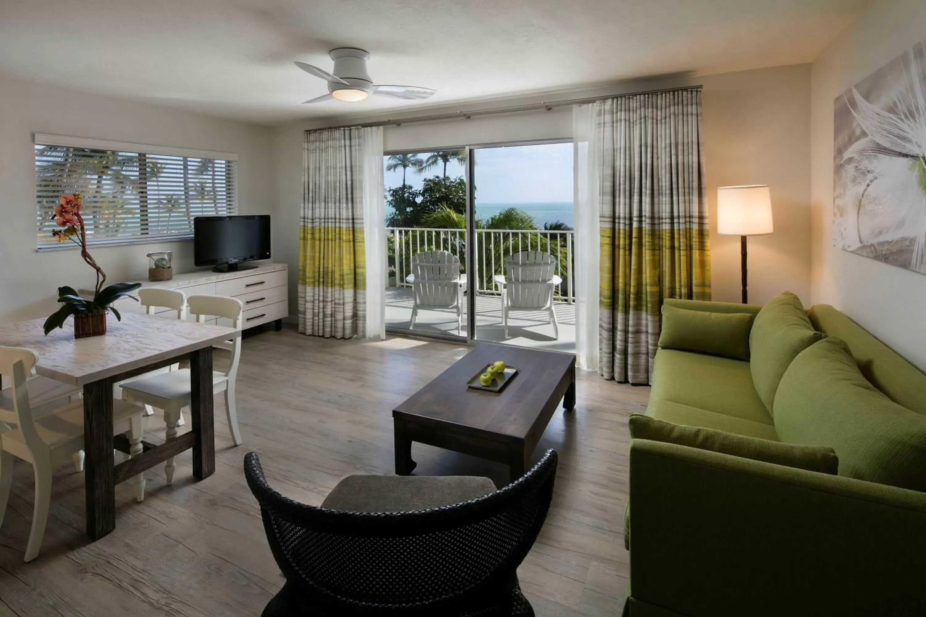 Living room, Seating Area in La Siesta Resort & Villas