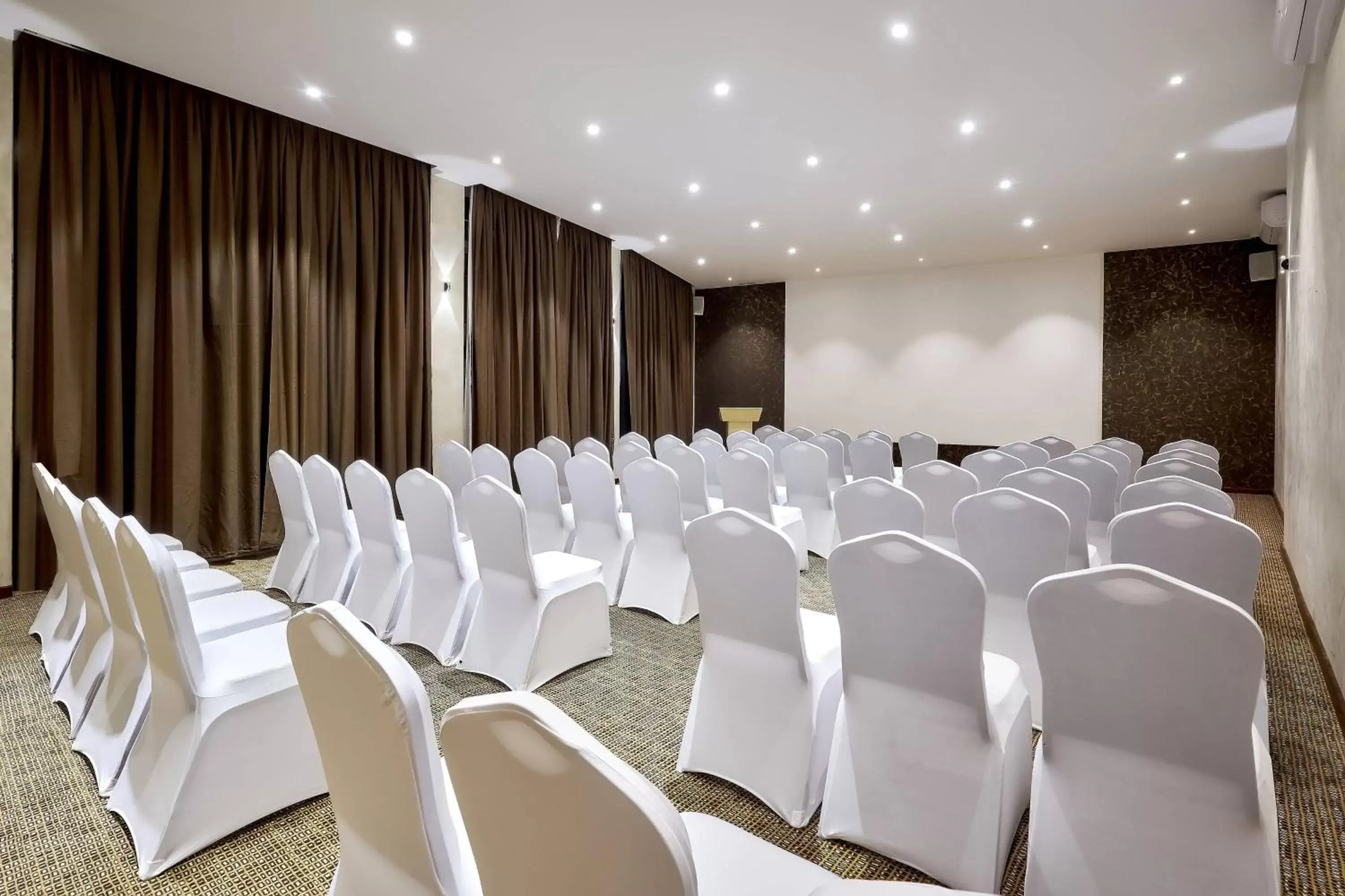 Meeting/conference room in Protea Hotel by Marriott Kampala Skyz