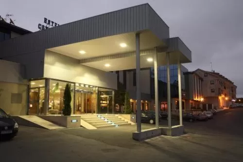 Facade/entrance in Hotel Spa Congreso