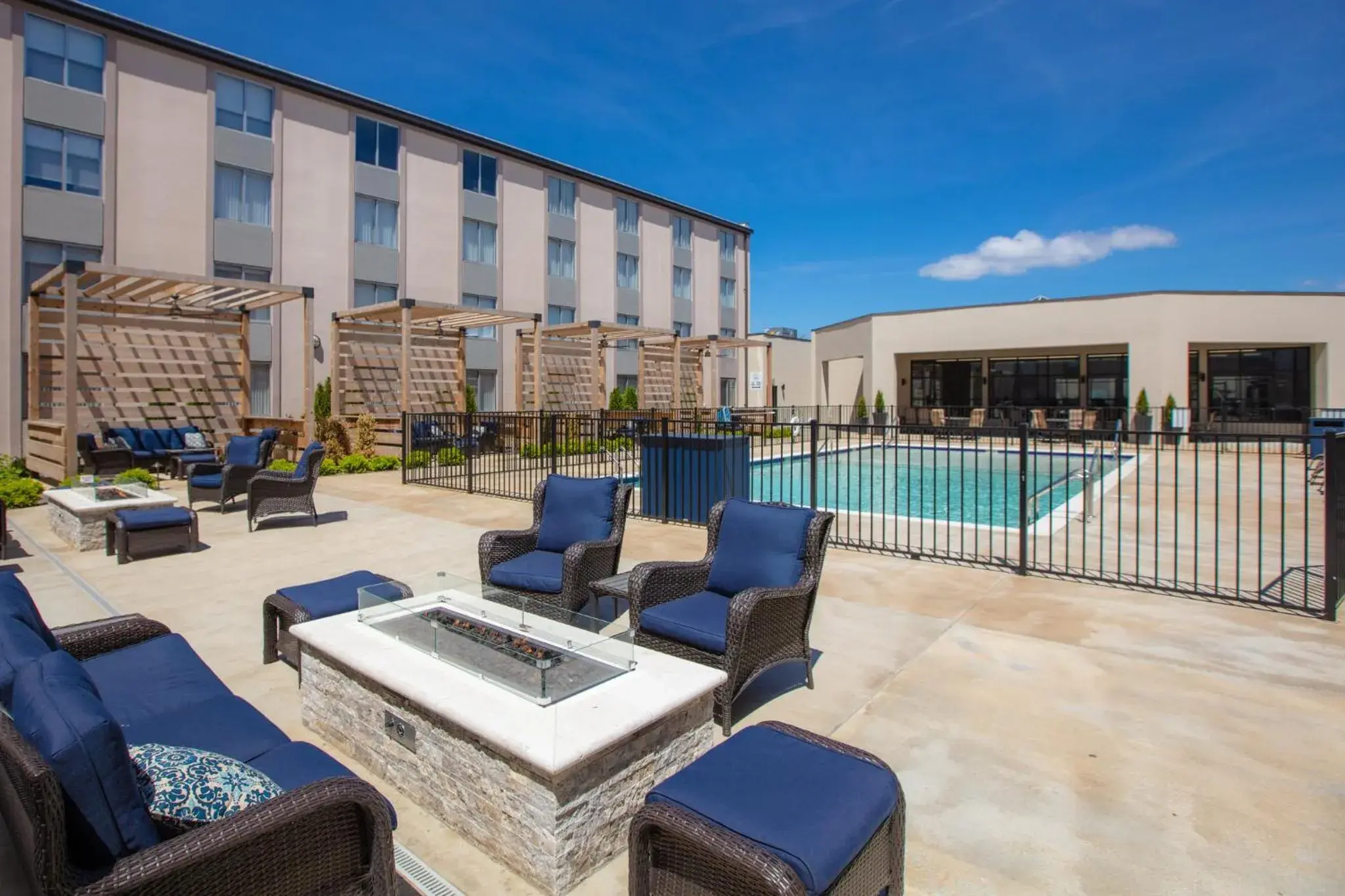 Swimming Pool in Holiday Inn St Louis Sw - Route 66