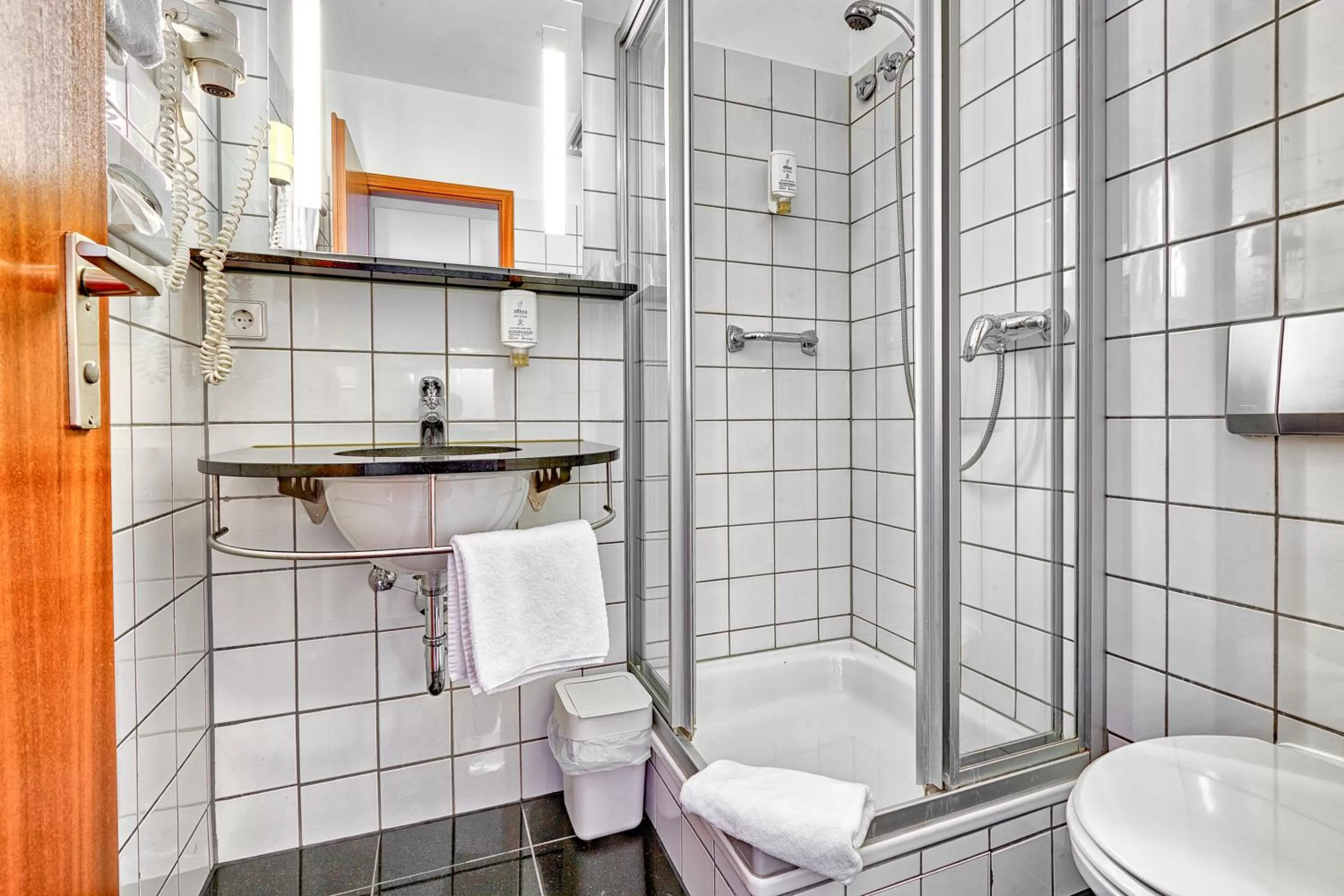 Bathroom in attimo Hotel Stuttgart***S