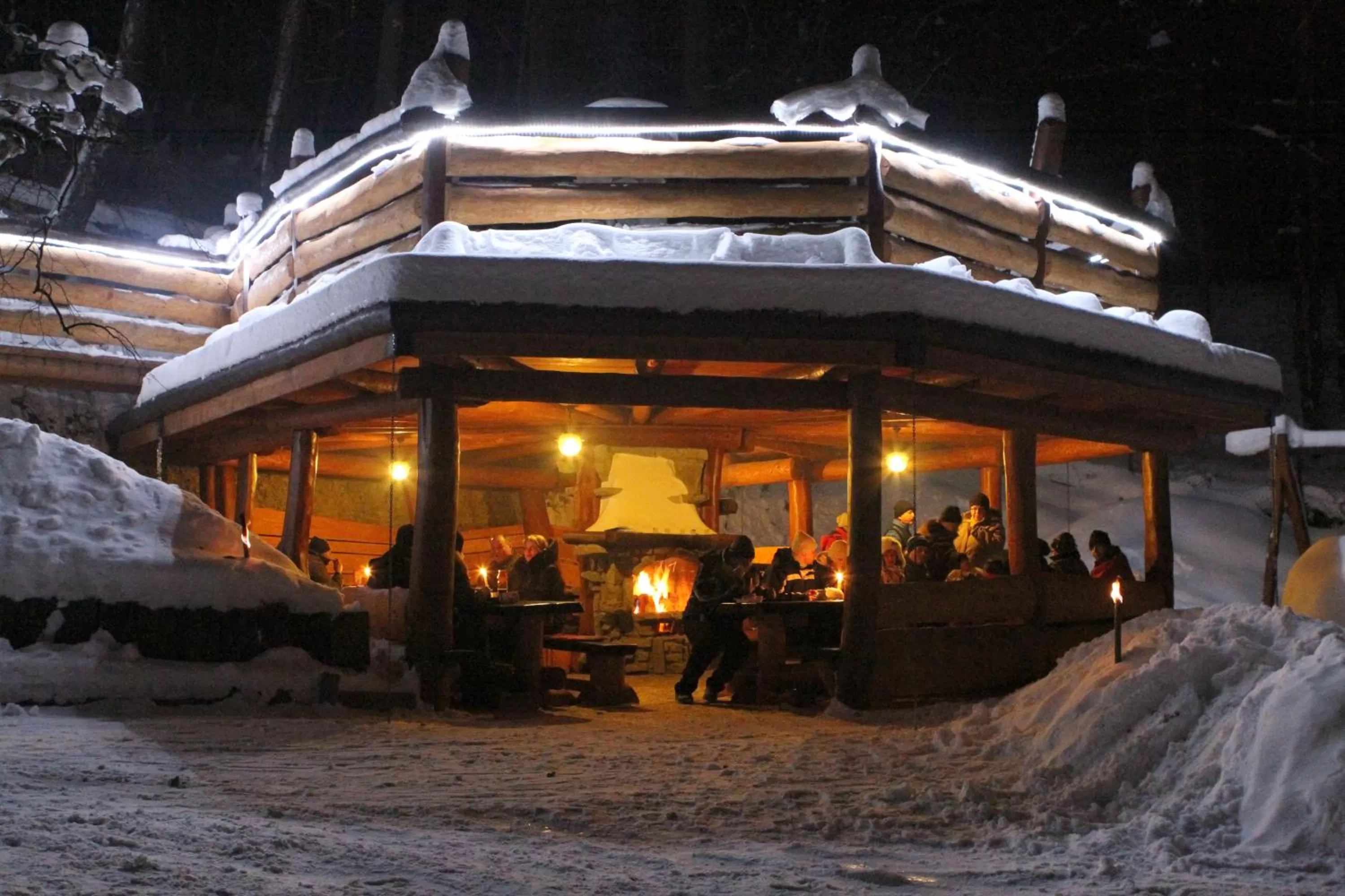 BBQ facilities in Centrum Green Hill Business & SPA