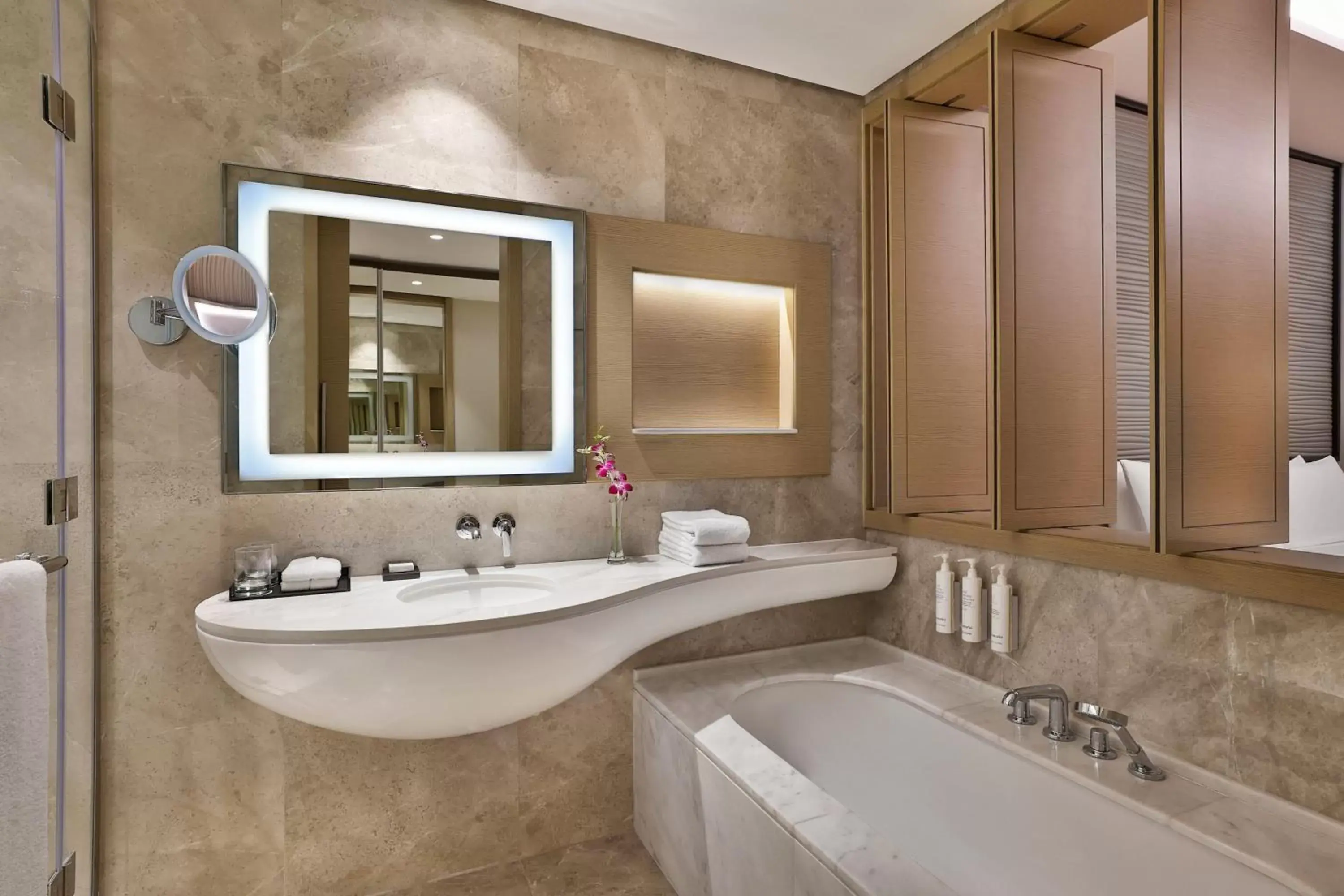 Bathroom in Jeddah Marriott Hotel Madinah Road