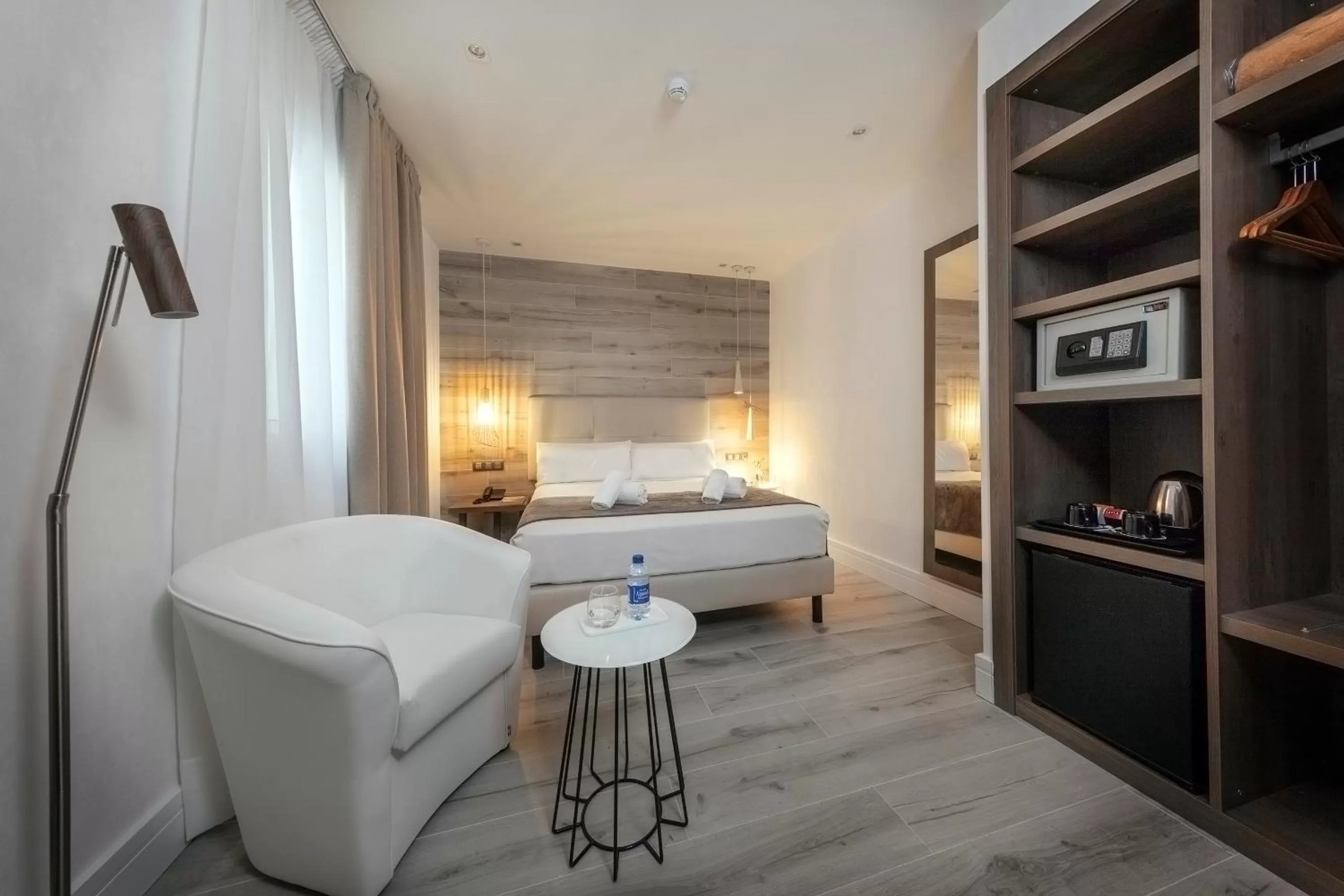 Photo of the whole room, Bed in Hotel Oasis