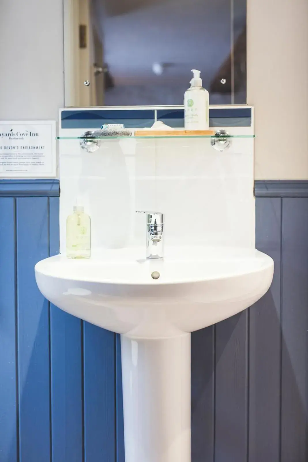 Bathroom in Bayards Cove Inn