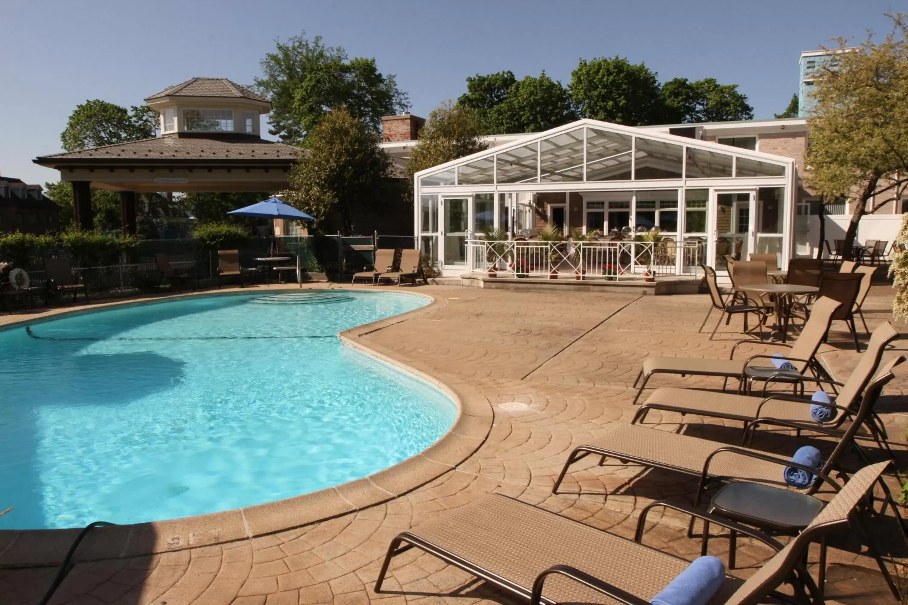 Property building, Swimming Pool in Norwalk Inn & Conference Center