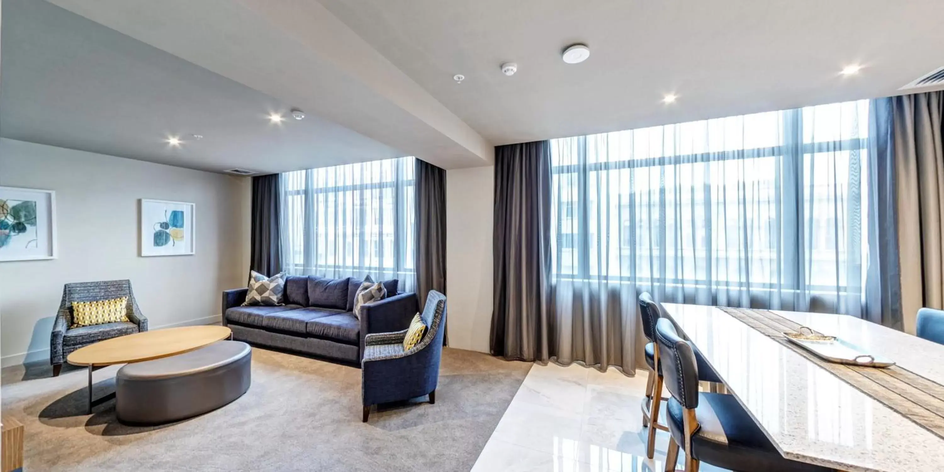 Dining area, Seating Area in Distinction Dunedin Hotel