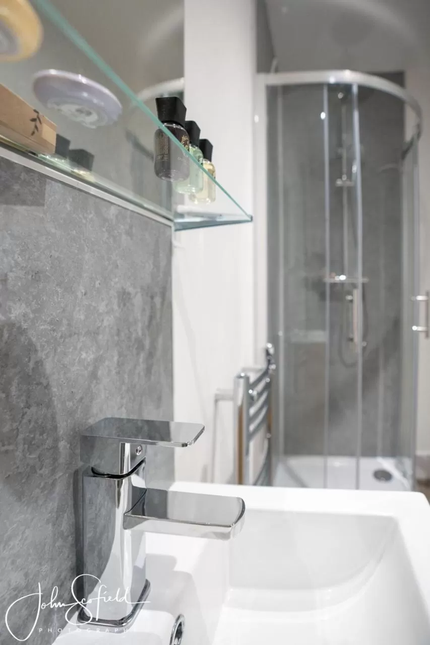 Bathroom in Boutique Nights