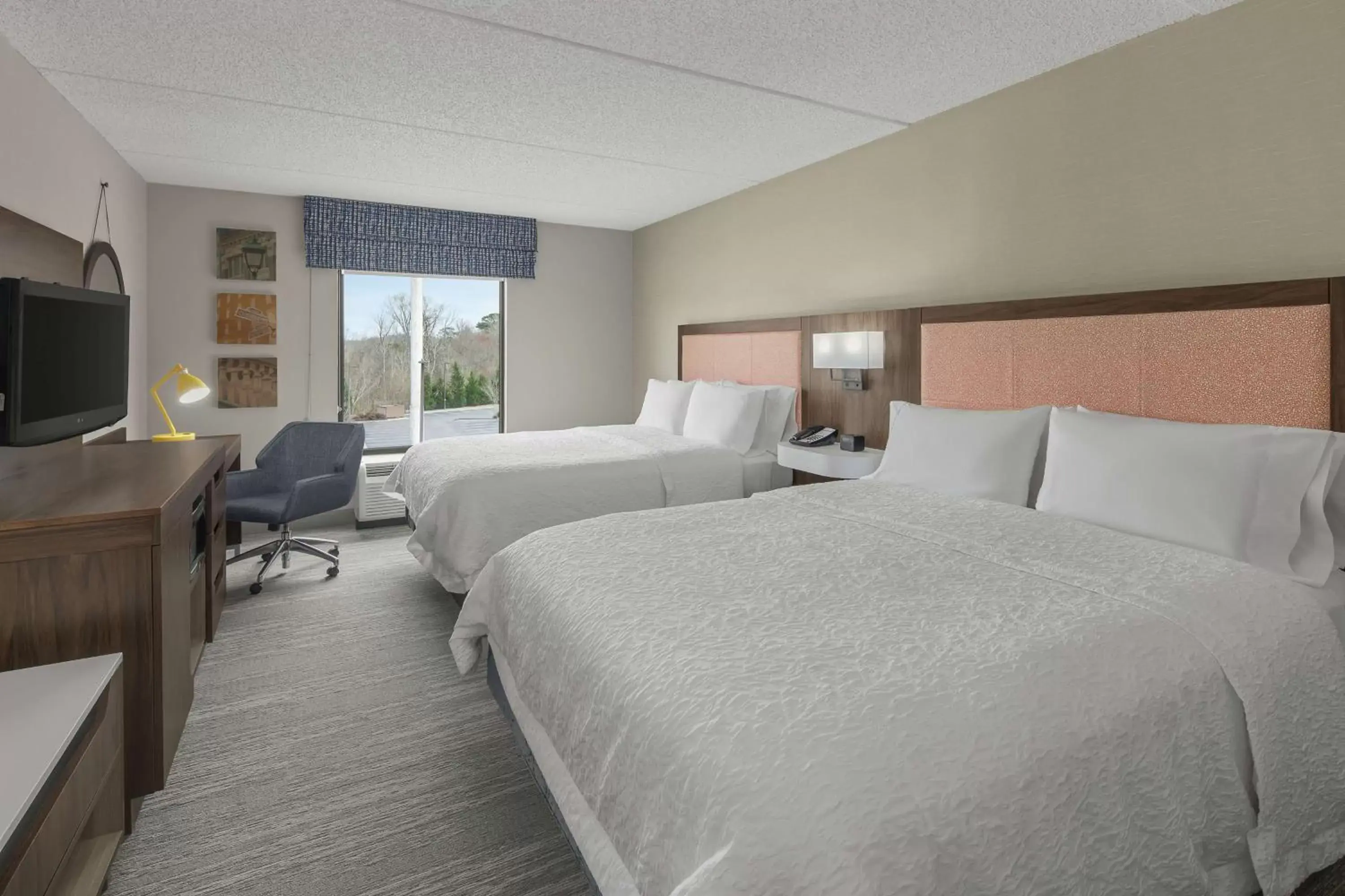 Bedroom, Bed in Hampton Inn & Suites Macon I-75 North