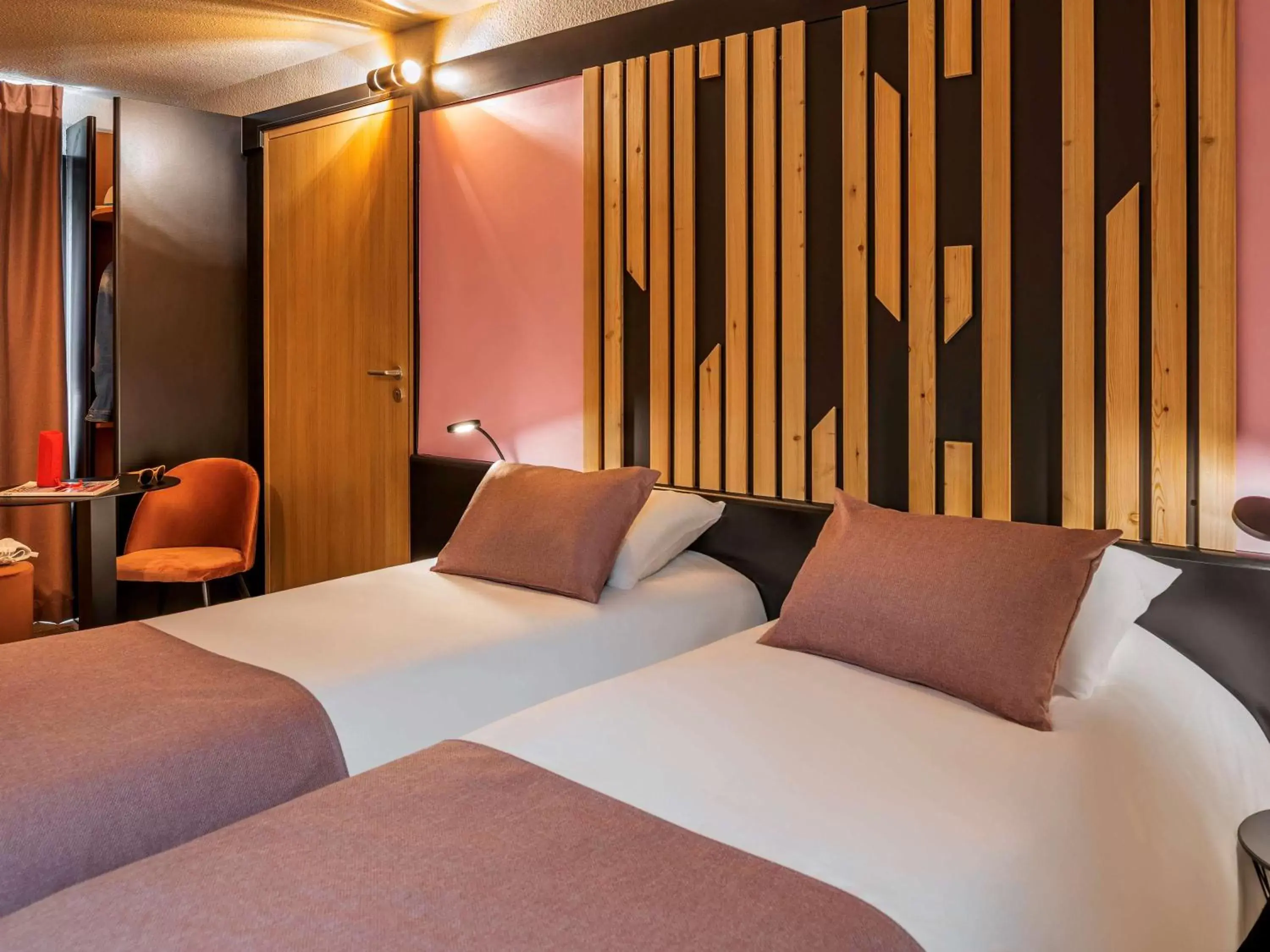 Property building, Bed in ibis Styles Boulogne sur Mer Centre Cathédrale