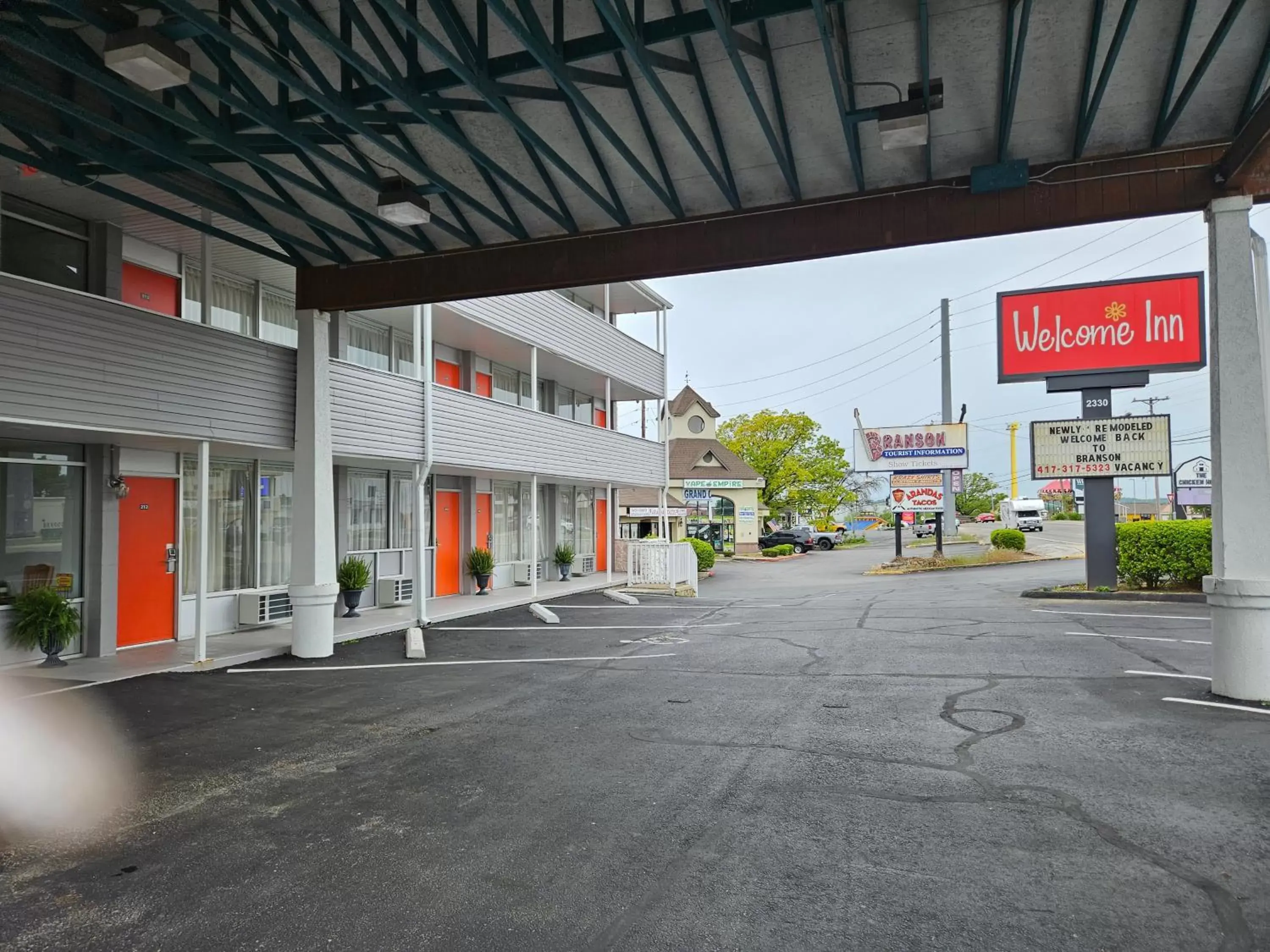 Property building in The Branson Welcome Inn Property building in The Branson Welcome Inn