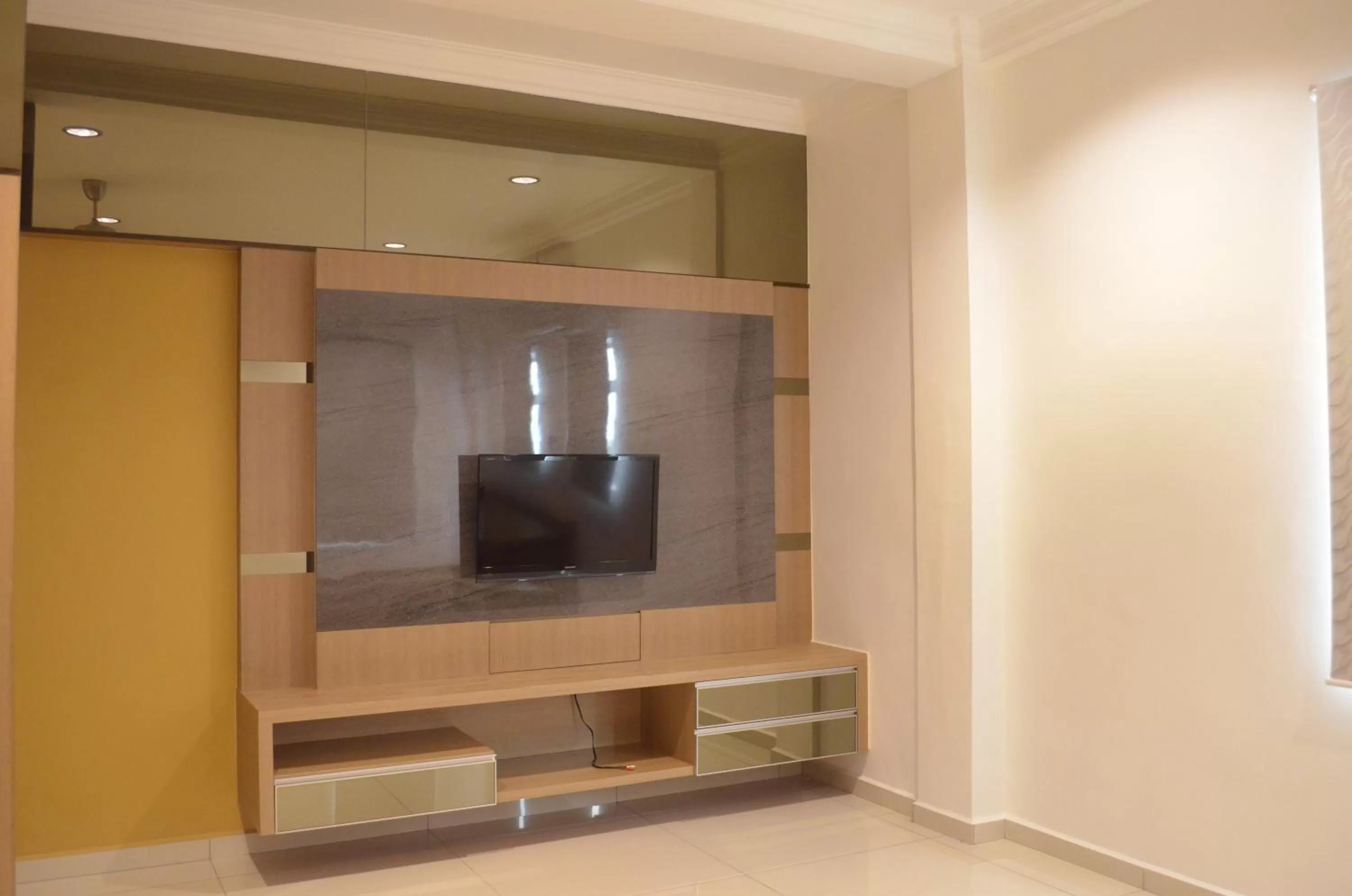 TV and multimedia in LSH Rest House