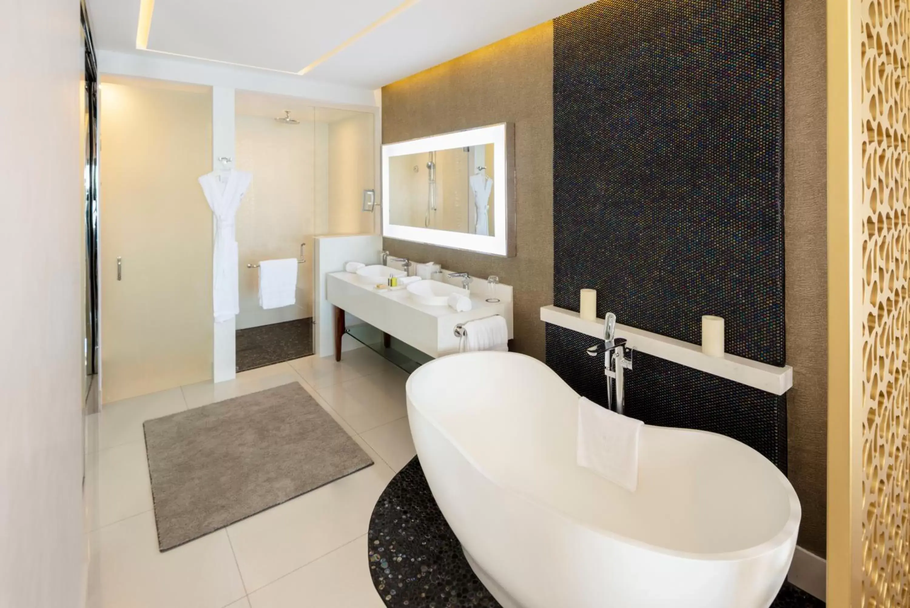 Bathroom in Garza Blanca Resort & Spa Los Cabos