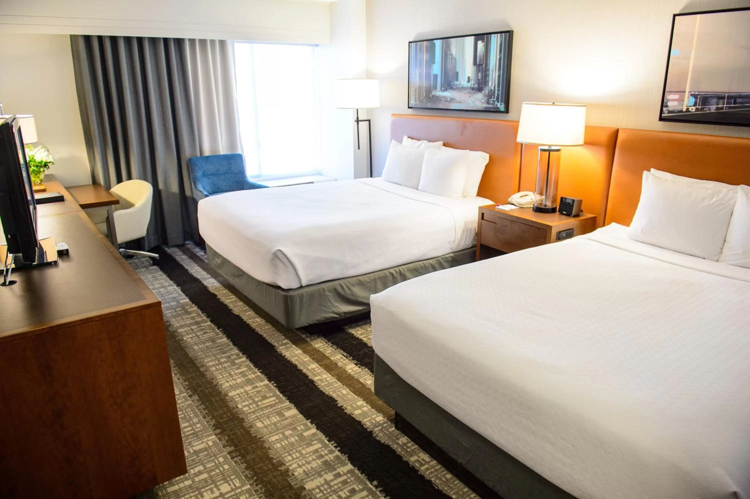 Photo of the whole room, Bed in Crowne Plaza Dulles Airport by IHG