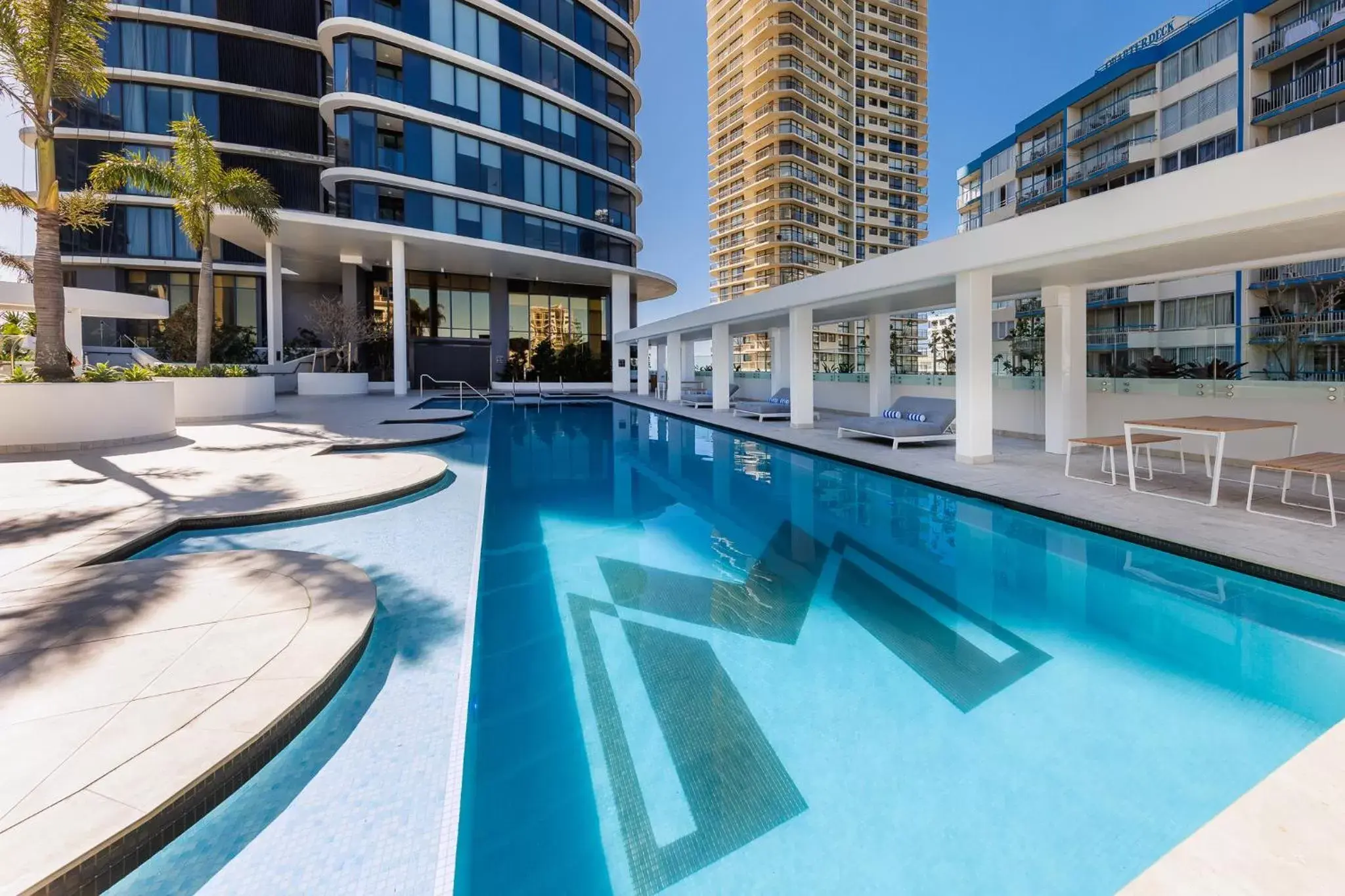 Day, Swimming Pool in Meriton Suites Surfers Paradise