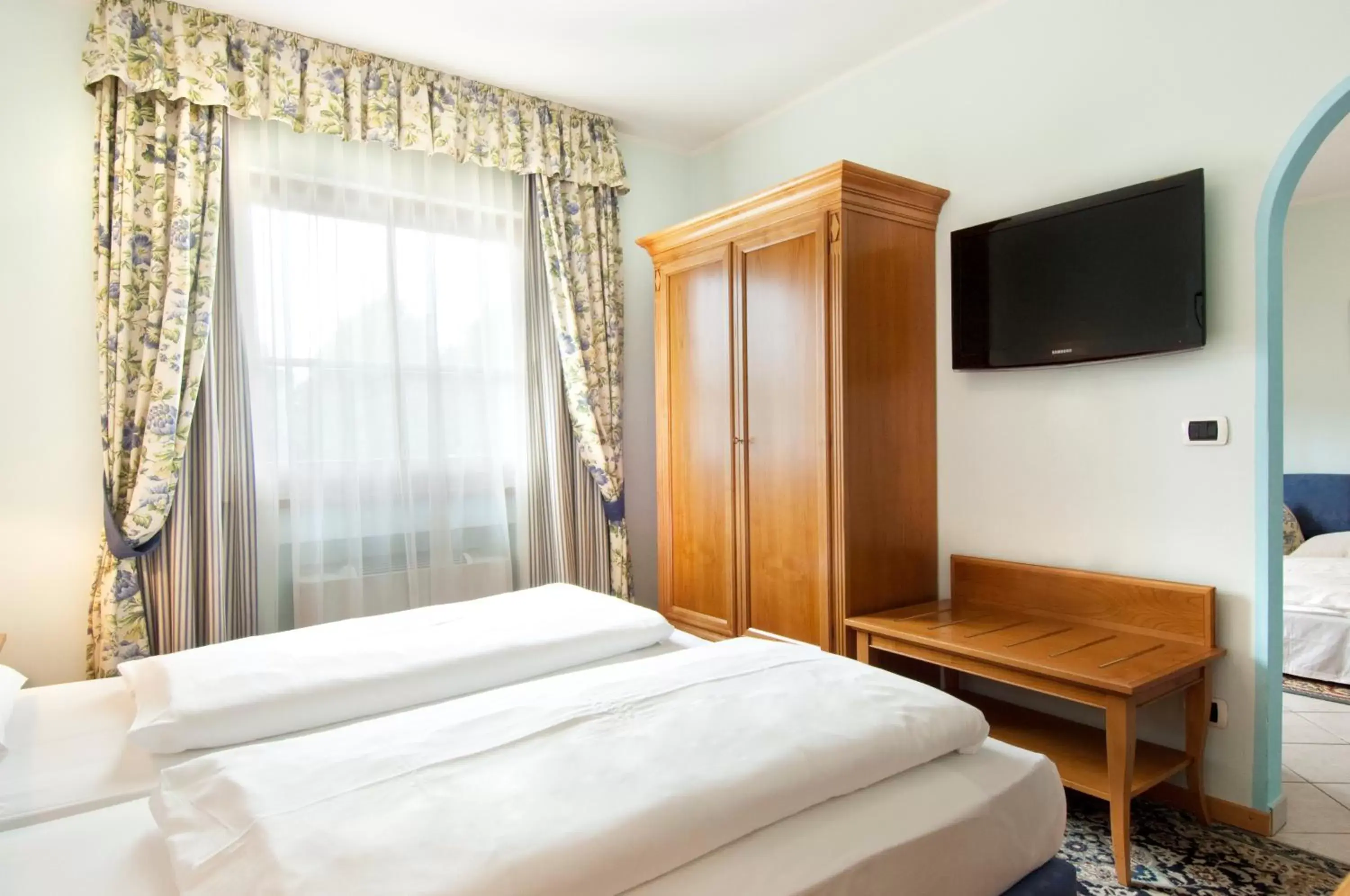 Bed in Hotel Ristorante Lewald
