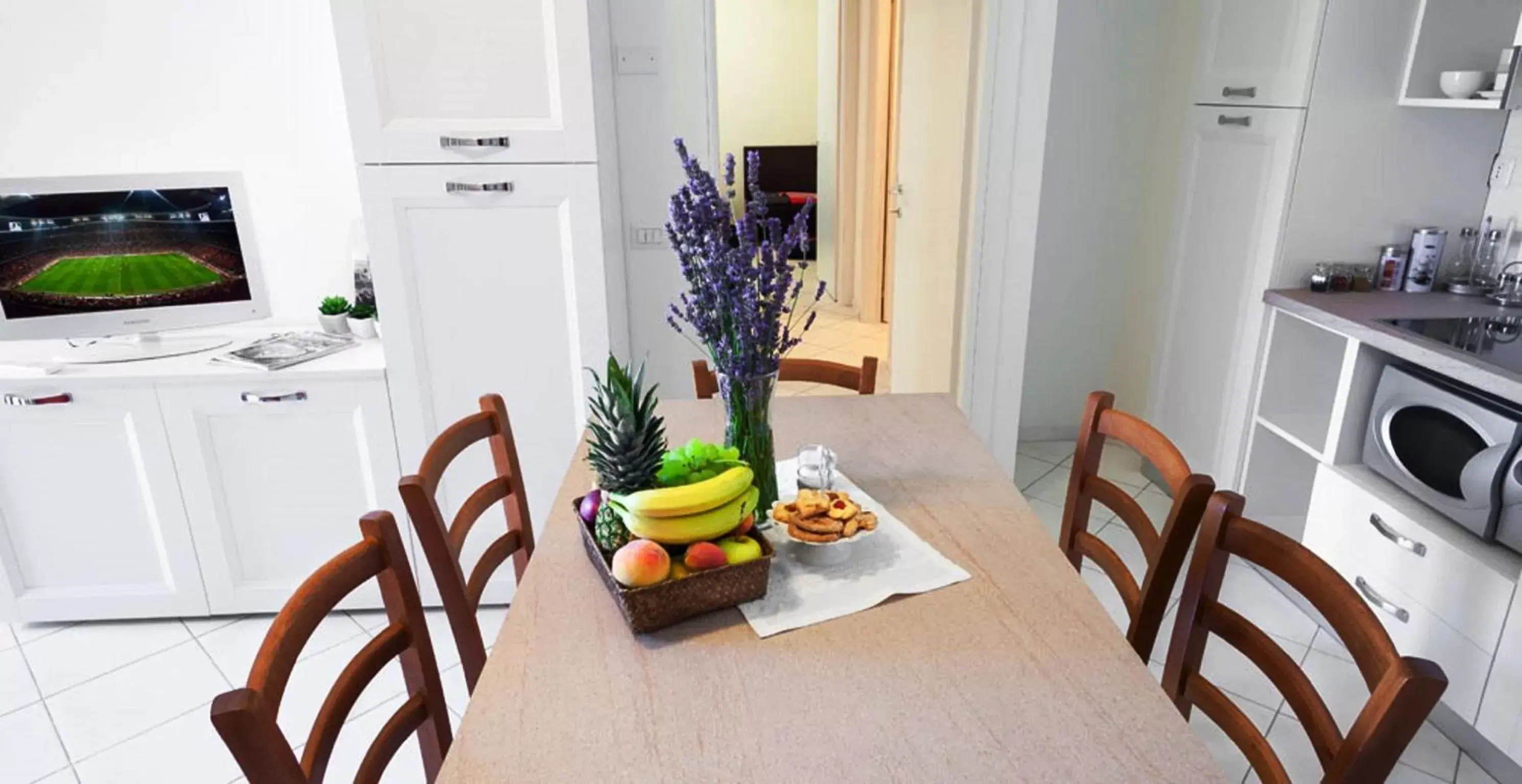 Kitchen or kitchenette, Dining Area in Chianti Village Morrocco