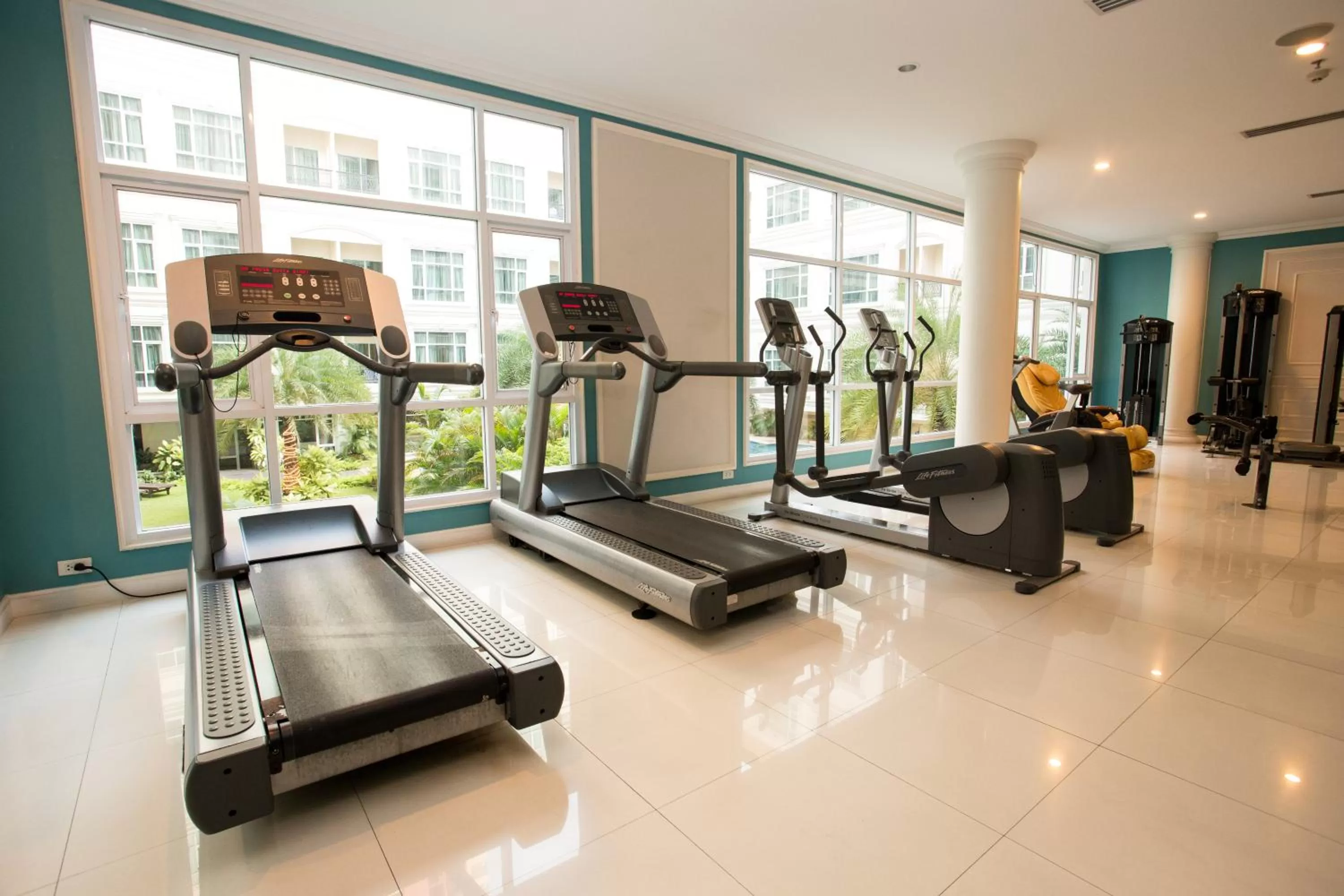 Fitness centre/facilities in Hope Land Hotel 46/1