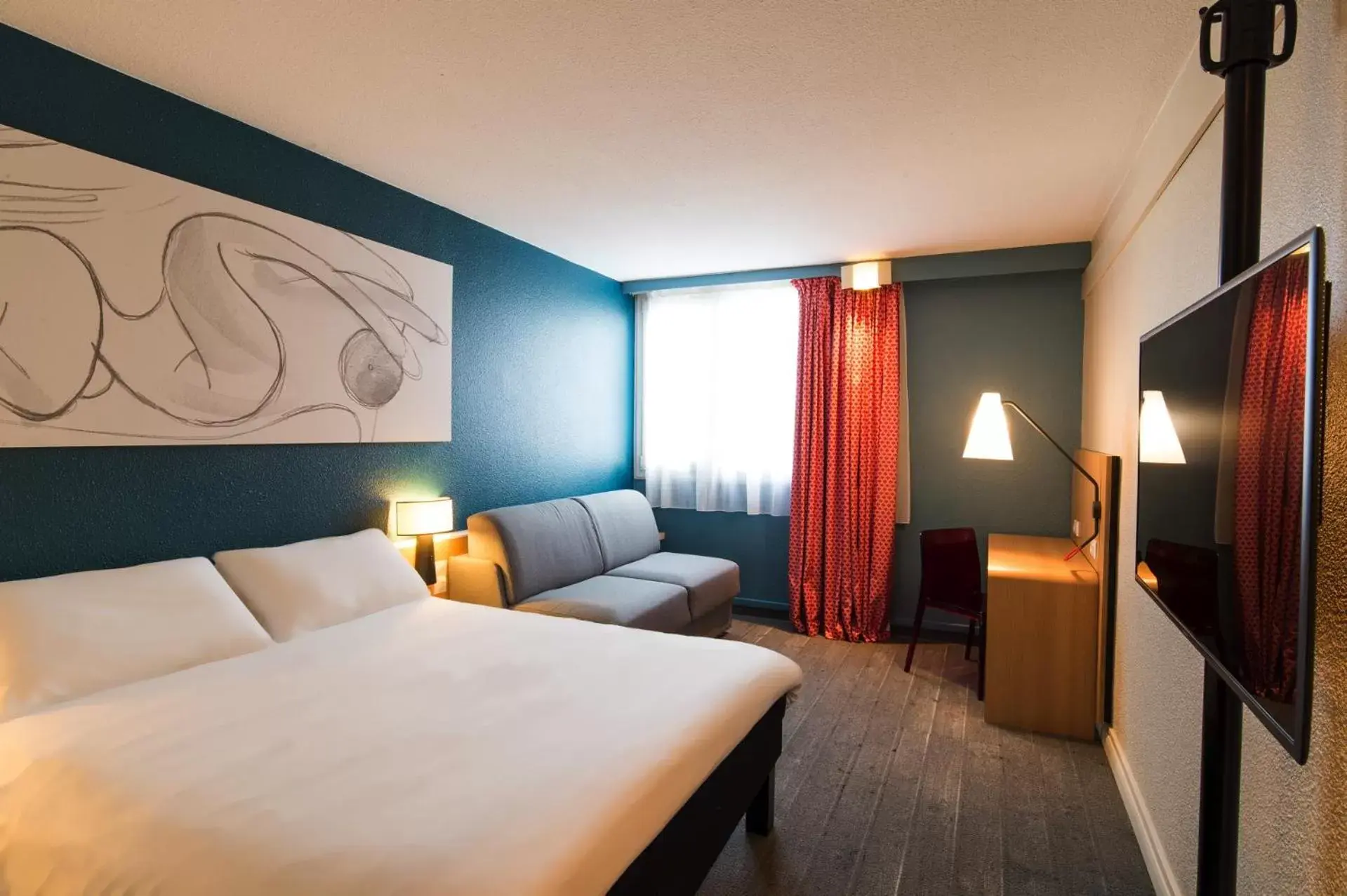 Bed in ibis Tours Nord