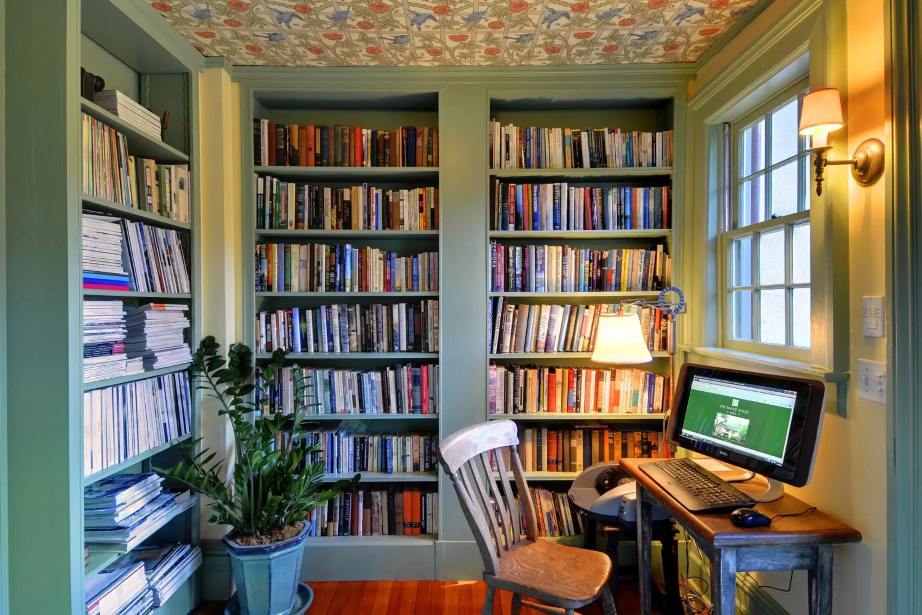 Library in The Baker House 1650