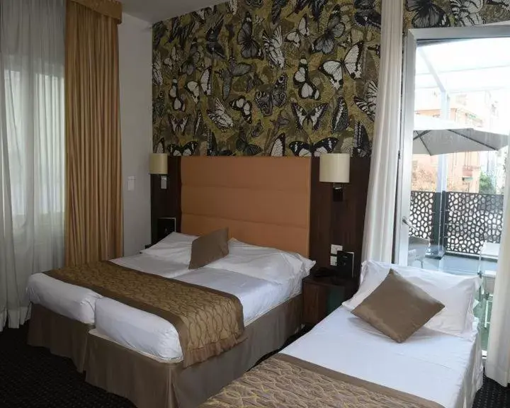 Bed in LH Hotel Sirio Venice