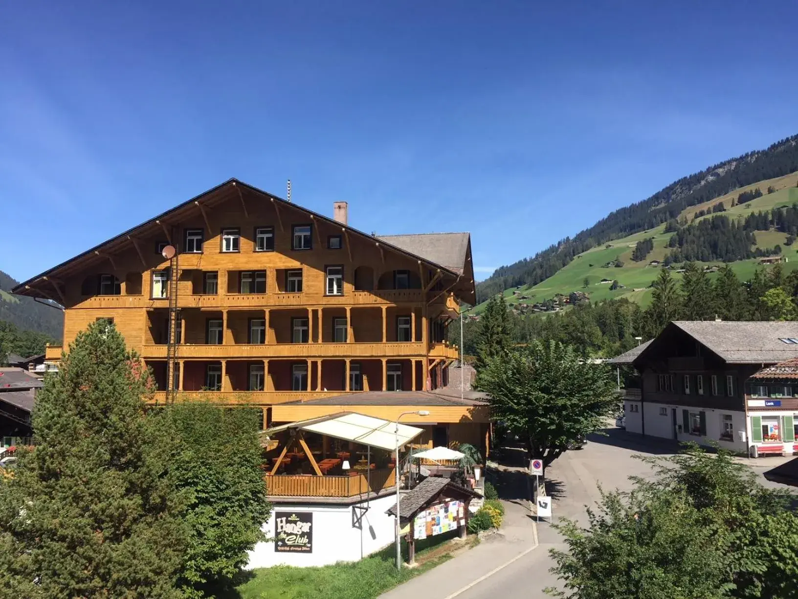 Facade/entrance, Property Building in Sporthotel Wildstrubel