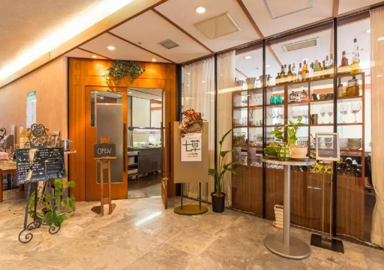Restaurant/places to eat in APA Hotel Kanazawa-Nomachi