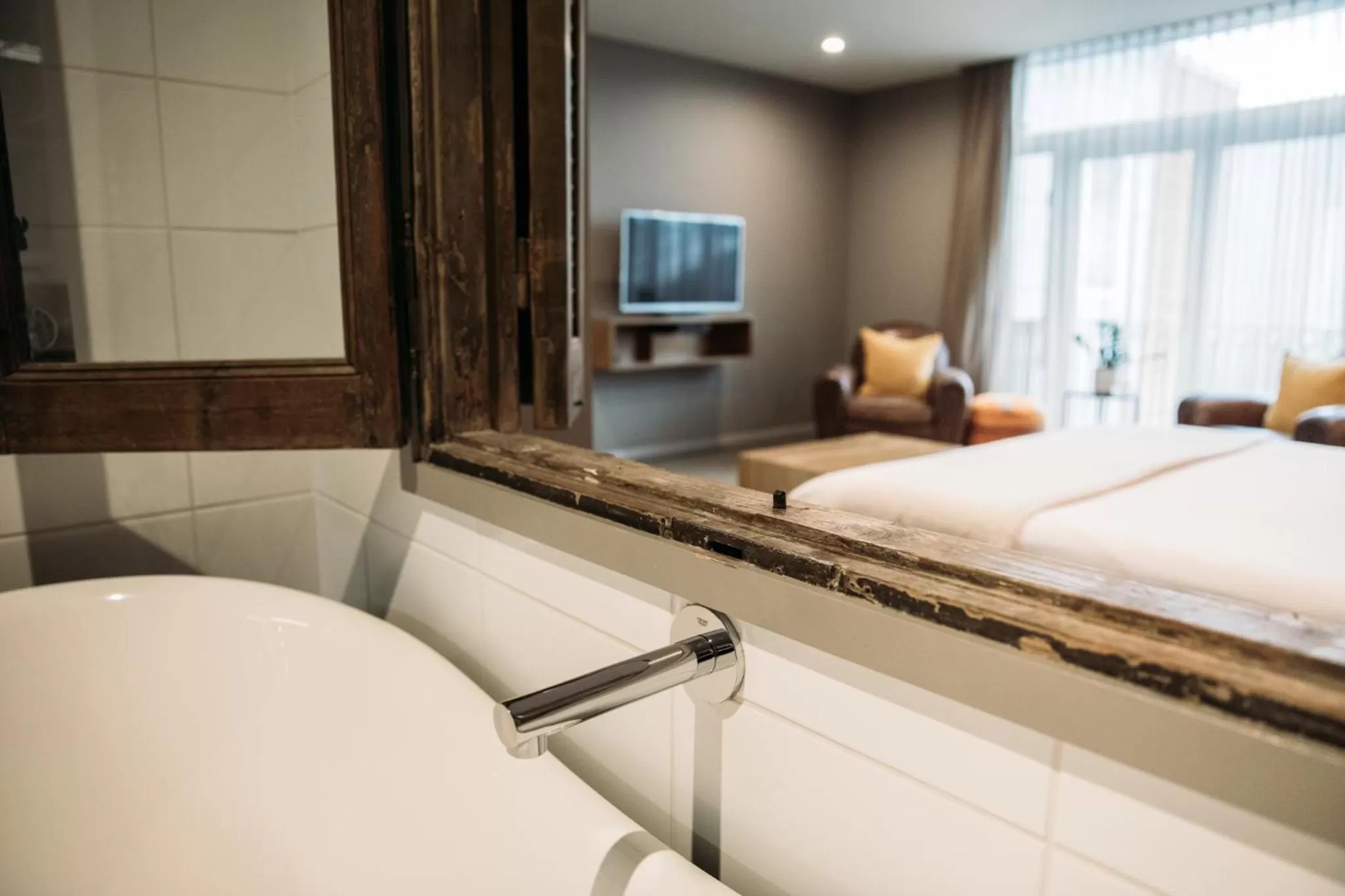 Bathroom, Bed in King and Queen Hotel Suites