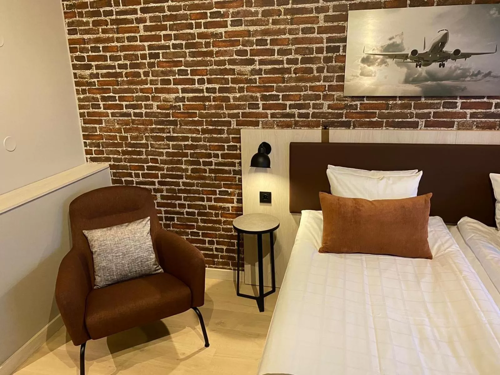 Decorative detail, Bed in Skyline Airport Hotel