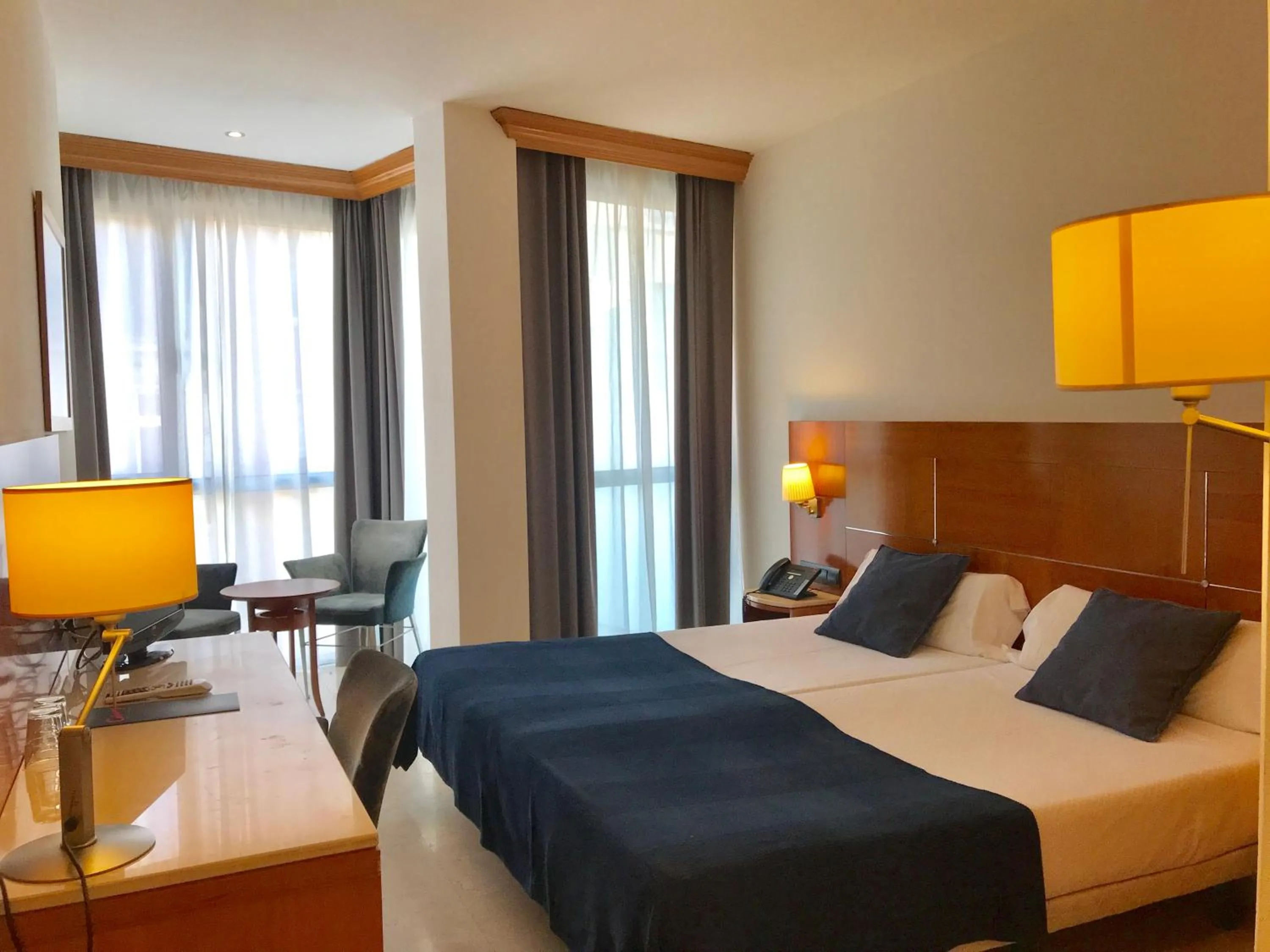 Bedroom, Bed in Hotel Calasanz