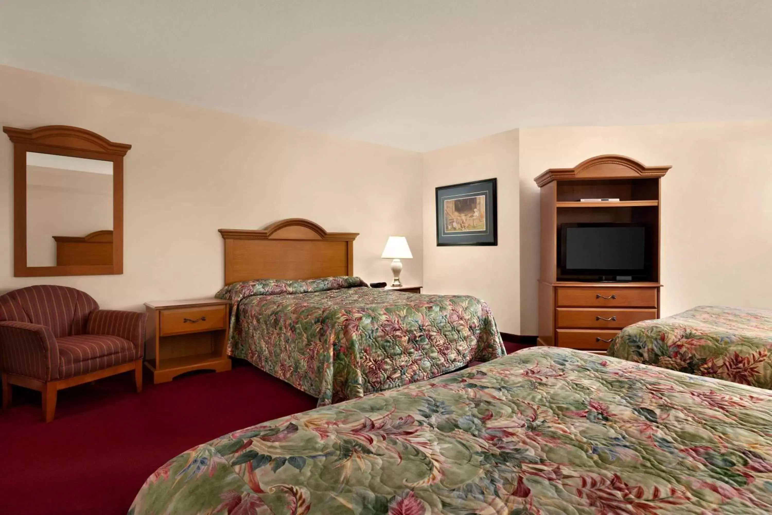 Photo of the whole room, Bed in Travelodge by Wyndham Port Elgin