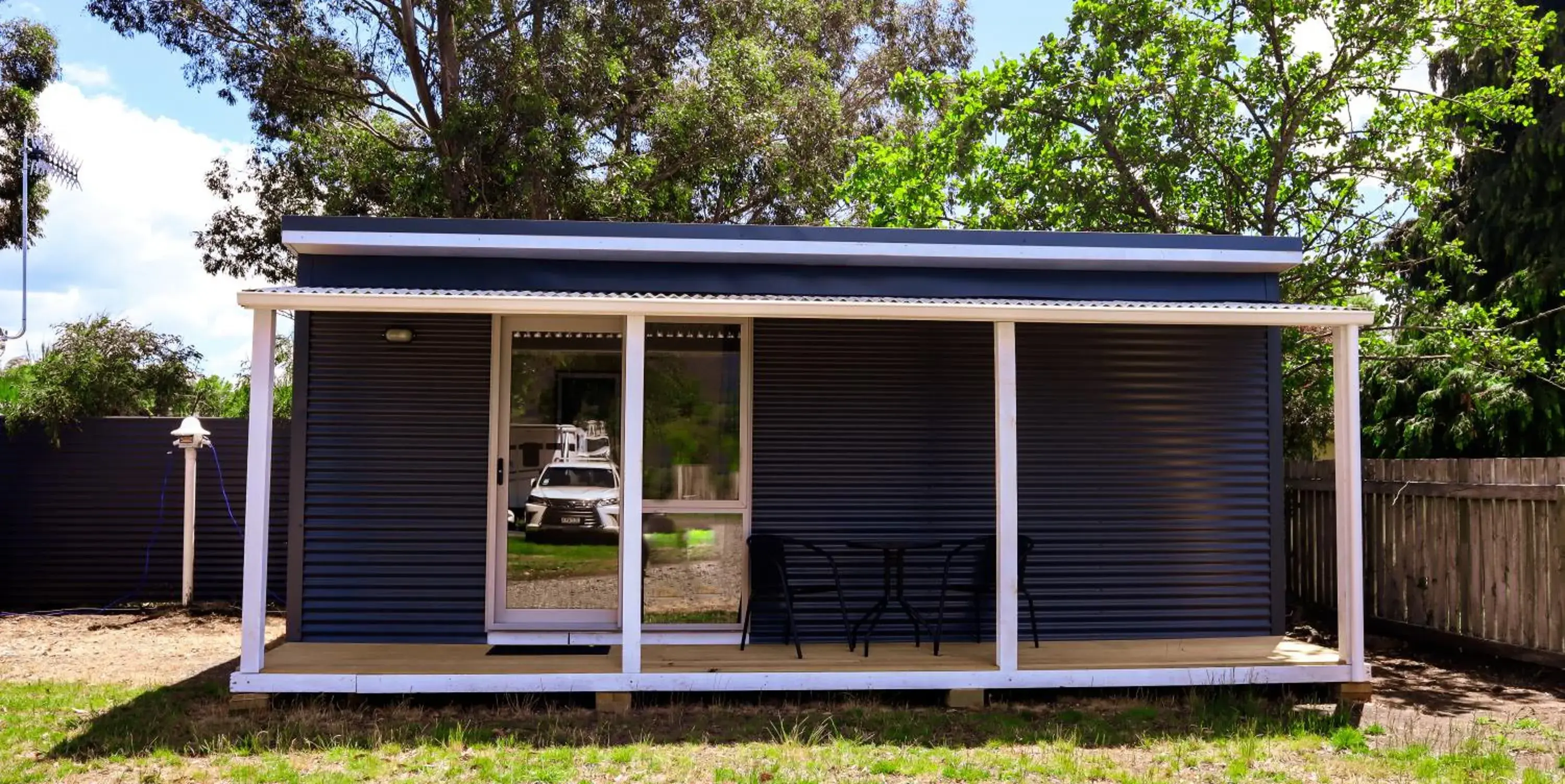 Property building in Parklands Motorlodge & Holiday Park