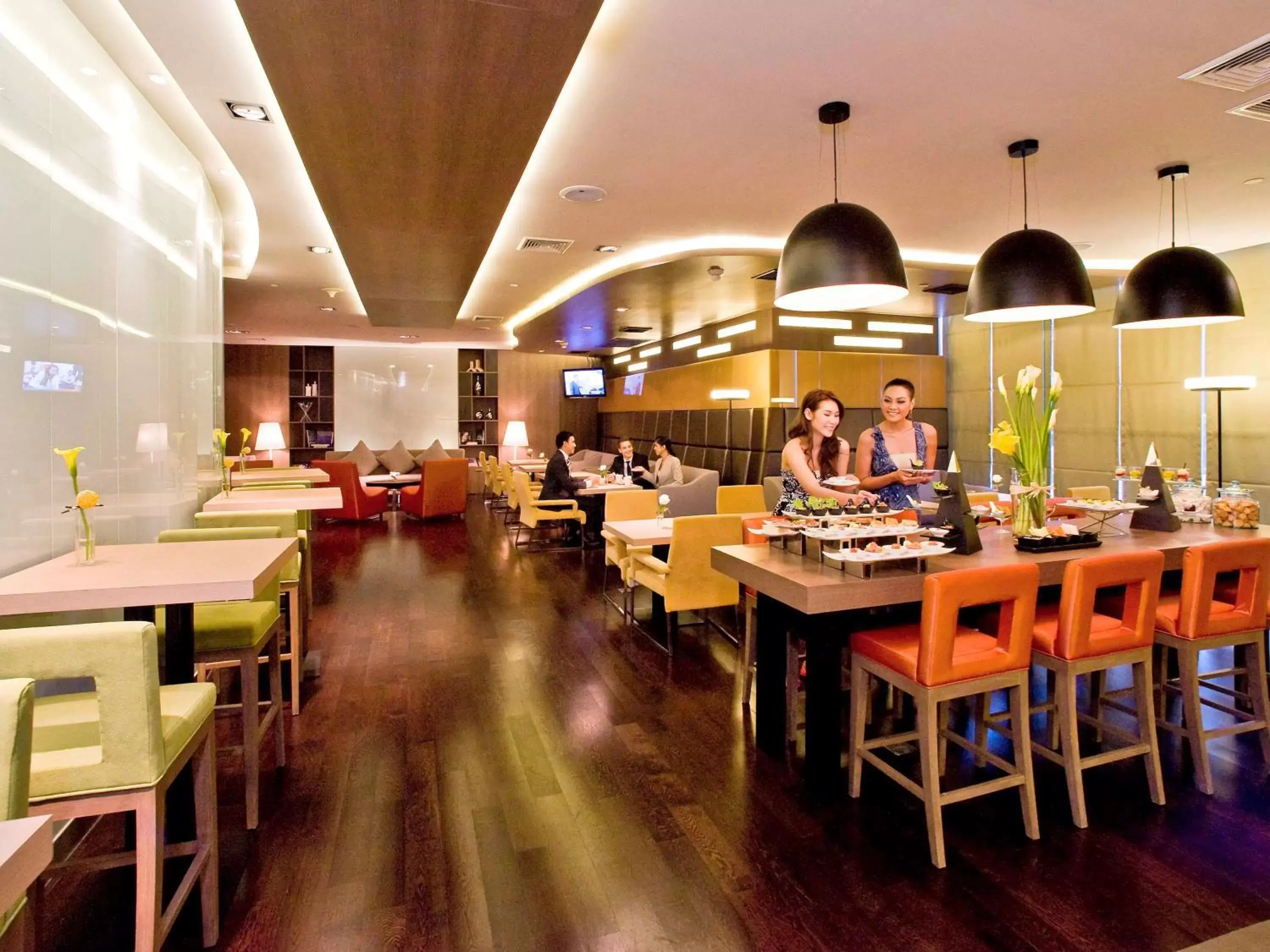 Restaurant/Places to Eat in Novotel Bangkok on Siam Square