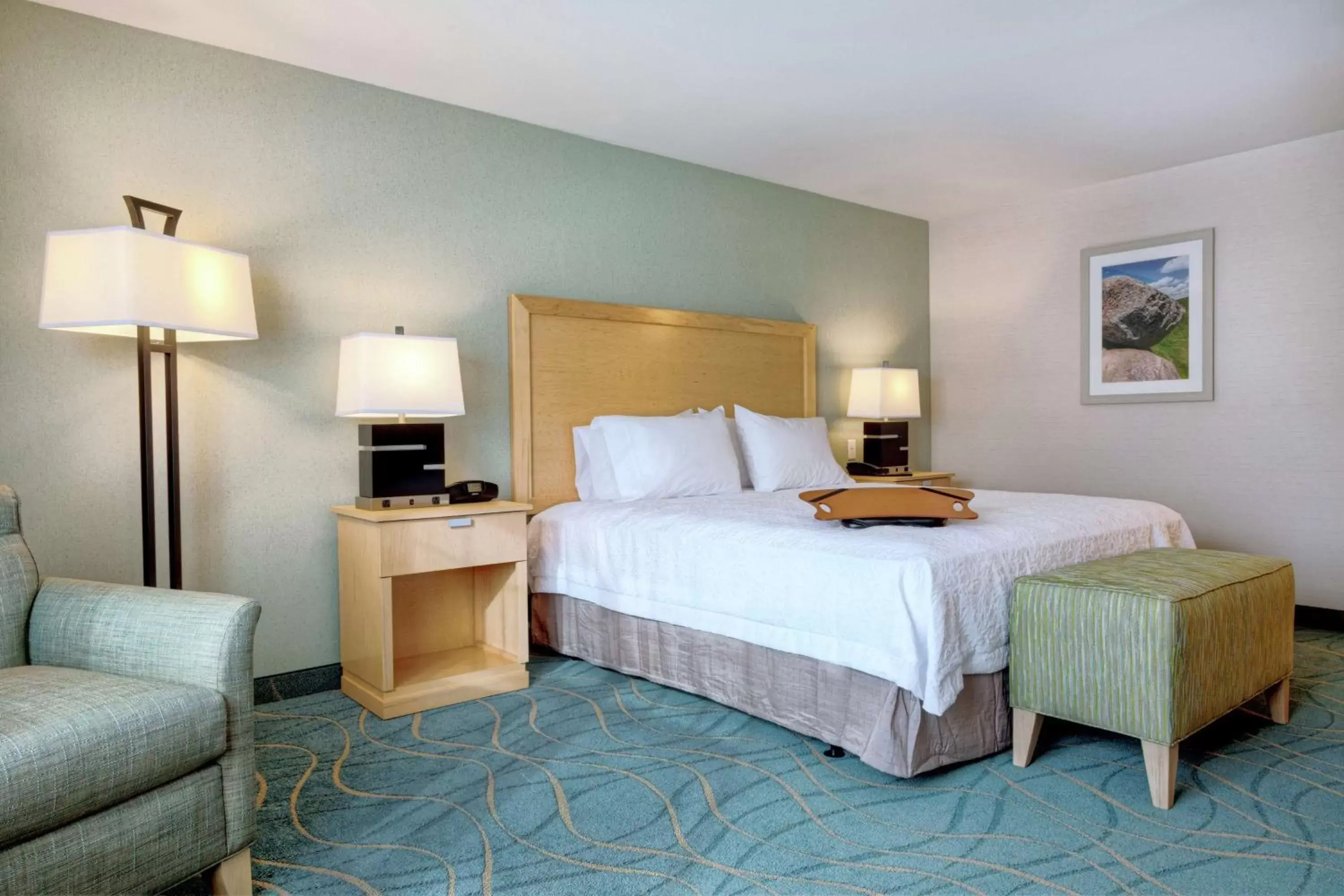 Living room, Bed in Hampton Inn Bar Harbor Living room, Bed in Hampton Inn Bar Harbor