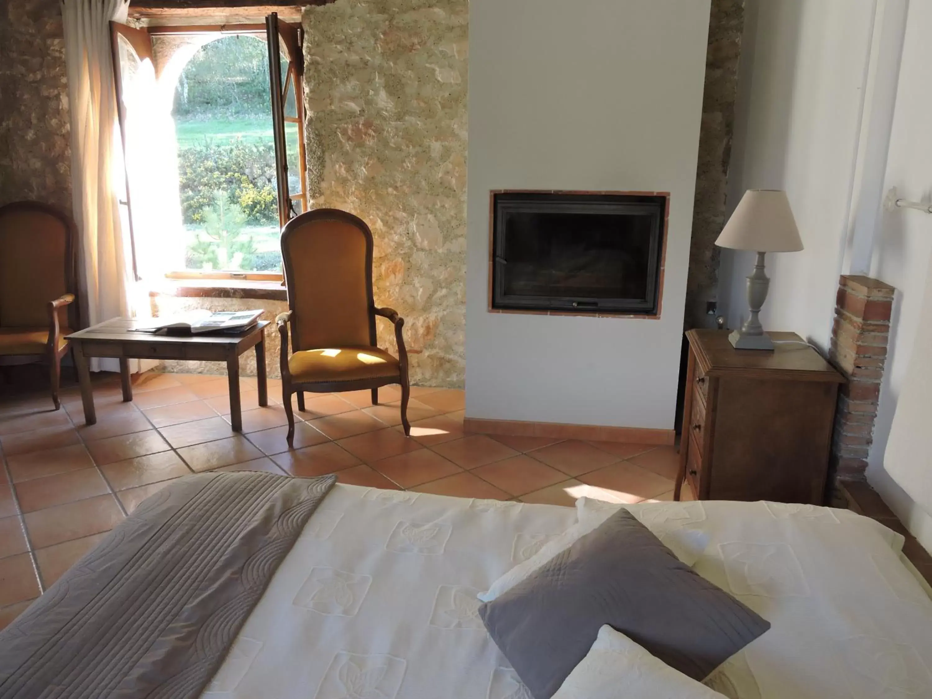 Photo of the whole room, Bed in Domaine Le Castelet