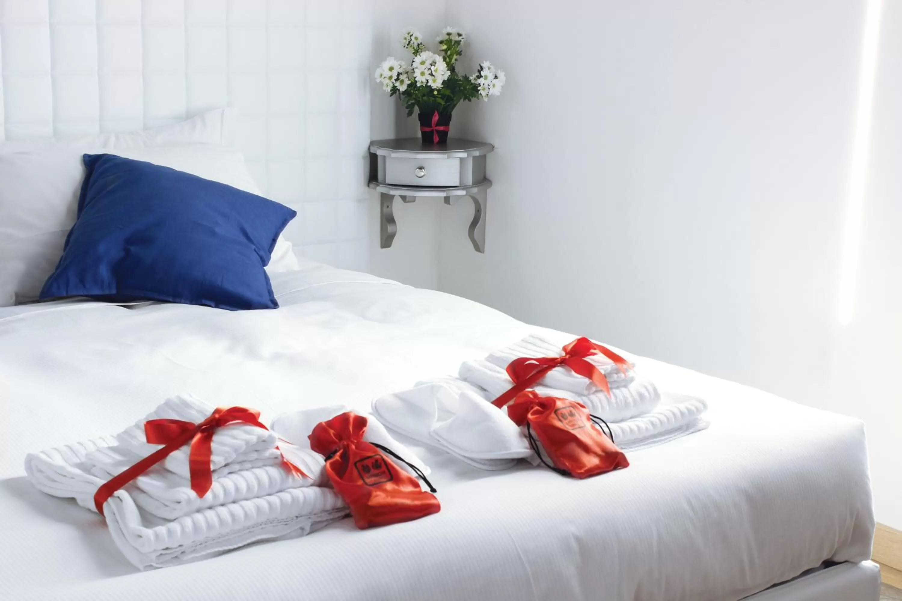 Decorative detail, Bed in Hub Navona