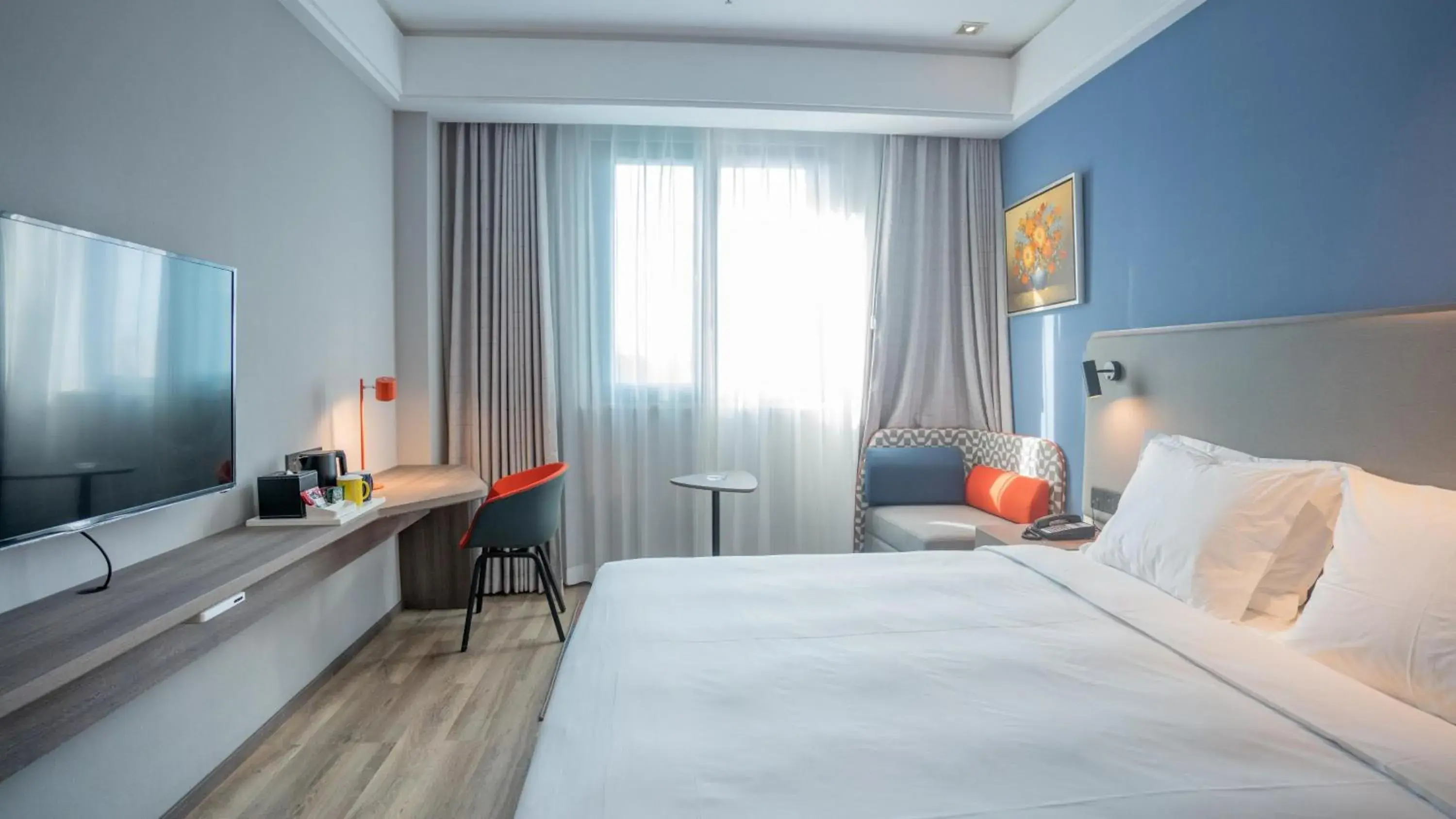 Photo of the whole room, Bed in Holiday Inn Express Nantong Xinghu, an IHG Hotel