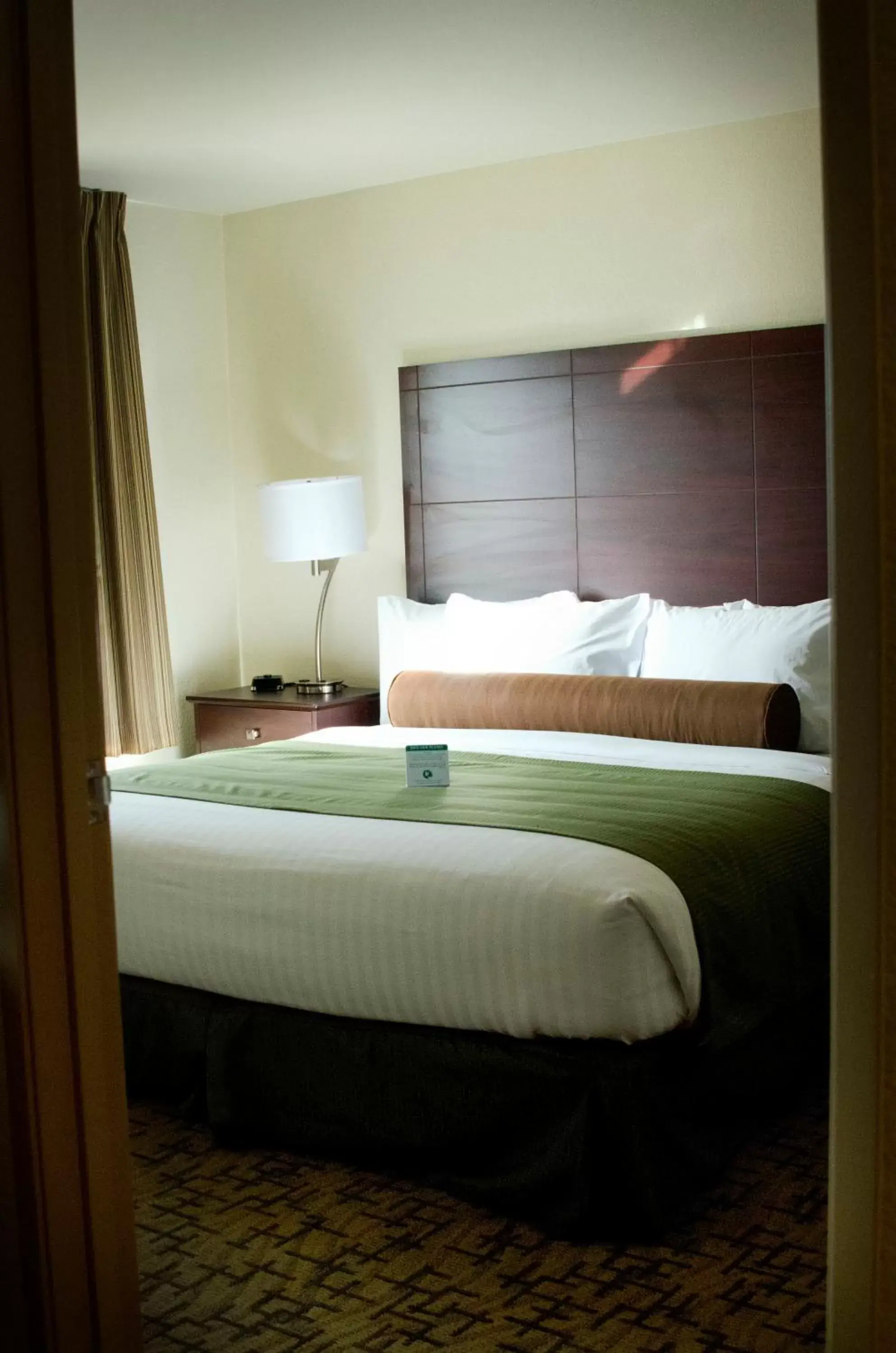 Bedroom, Bed in Cobblestone Inn & Suites - Soda Springs