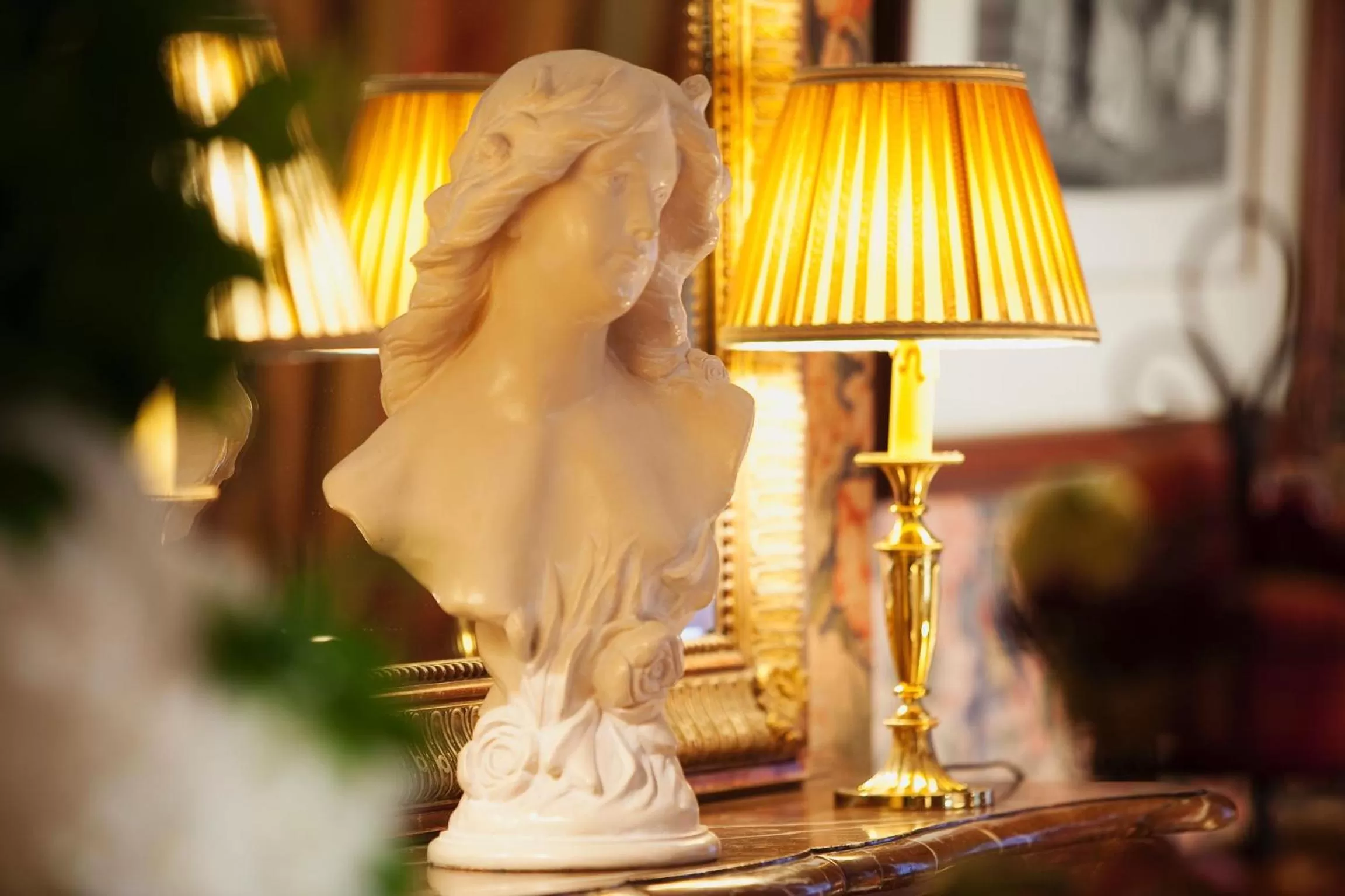 Decorative detail in Hotel d'Angleterre
