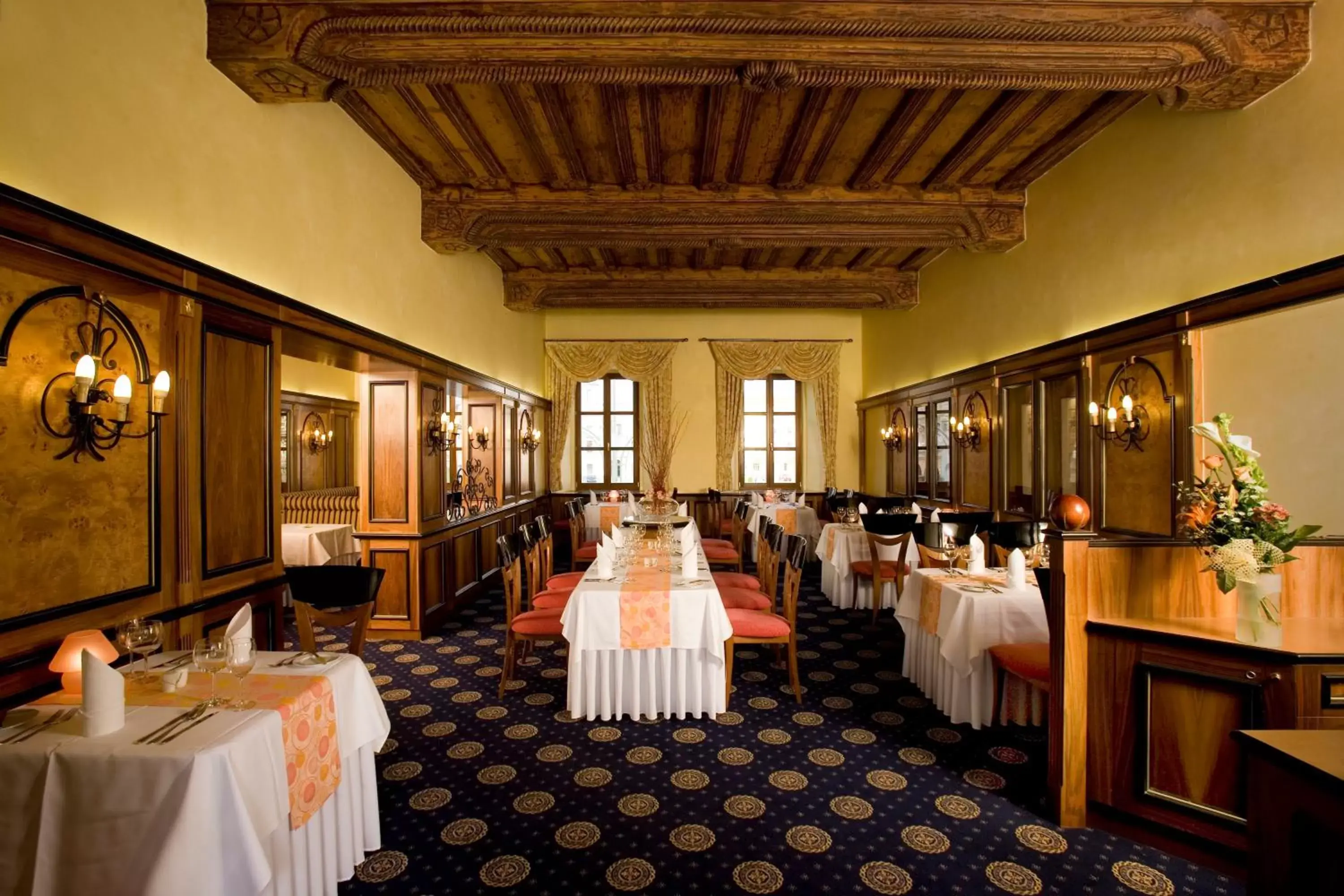 Banquet/Function facilities, Restaurant/Places to Eat in Grandhotel Zvon