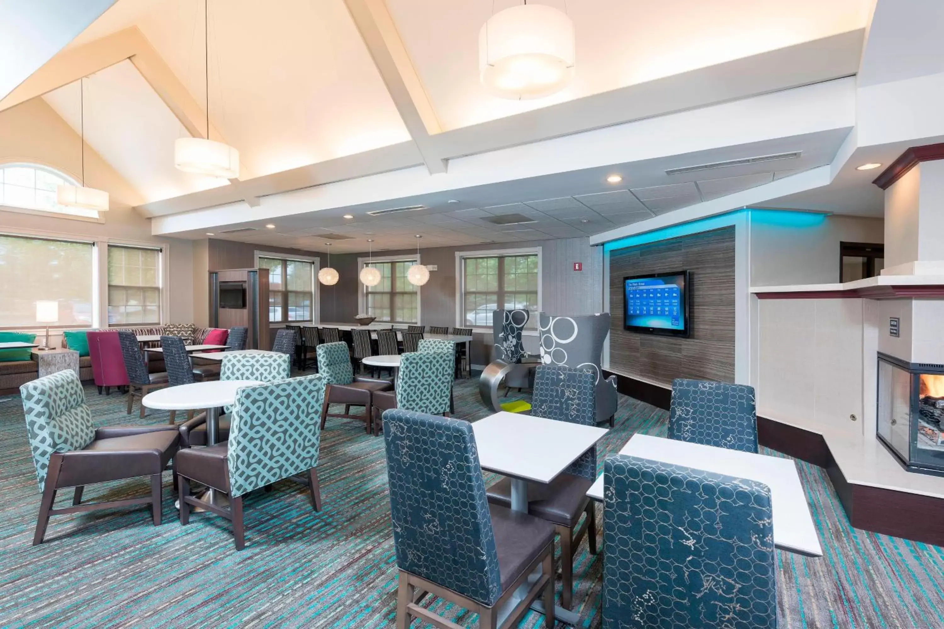 Lobby or reception, Restaurant/Places to Eat in Residence Inn by Marriott Grand Rapids West